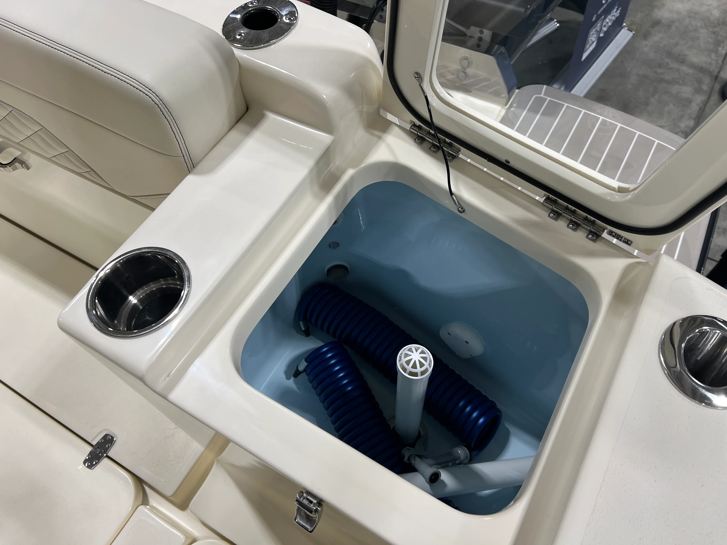 2026 Scout 330 LXF Image Thumbnail #9