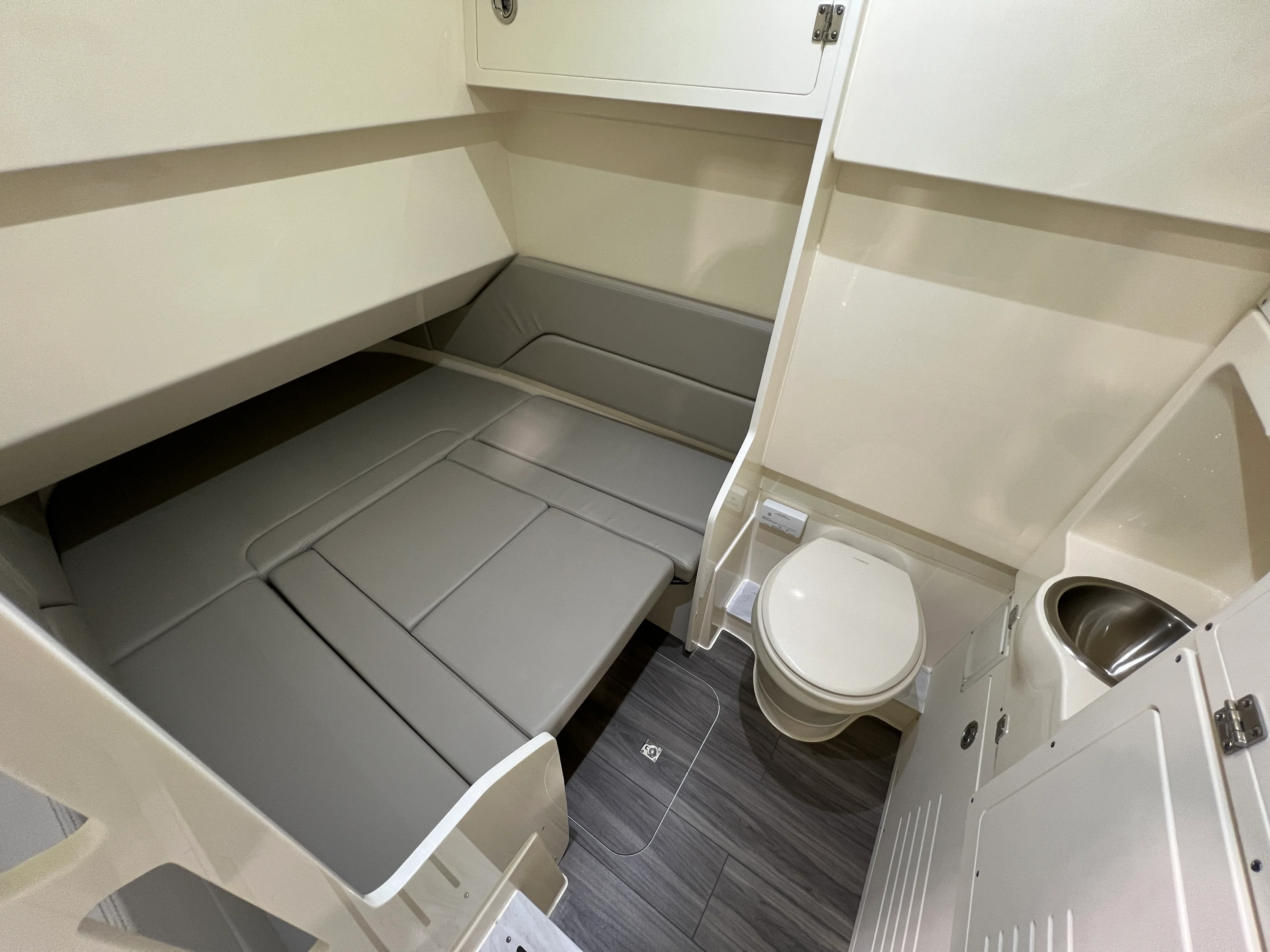 2026 Scout 330 LXF Image Thumbnail #30