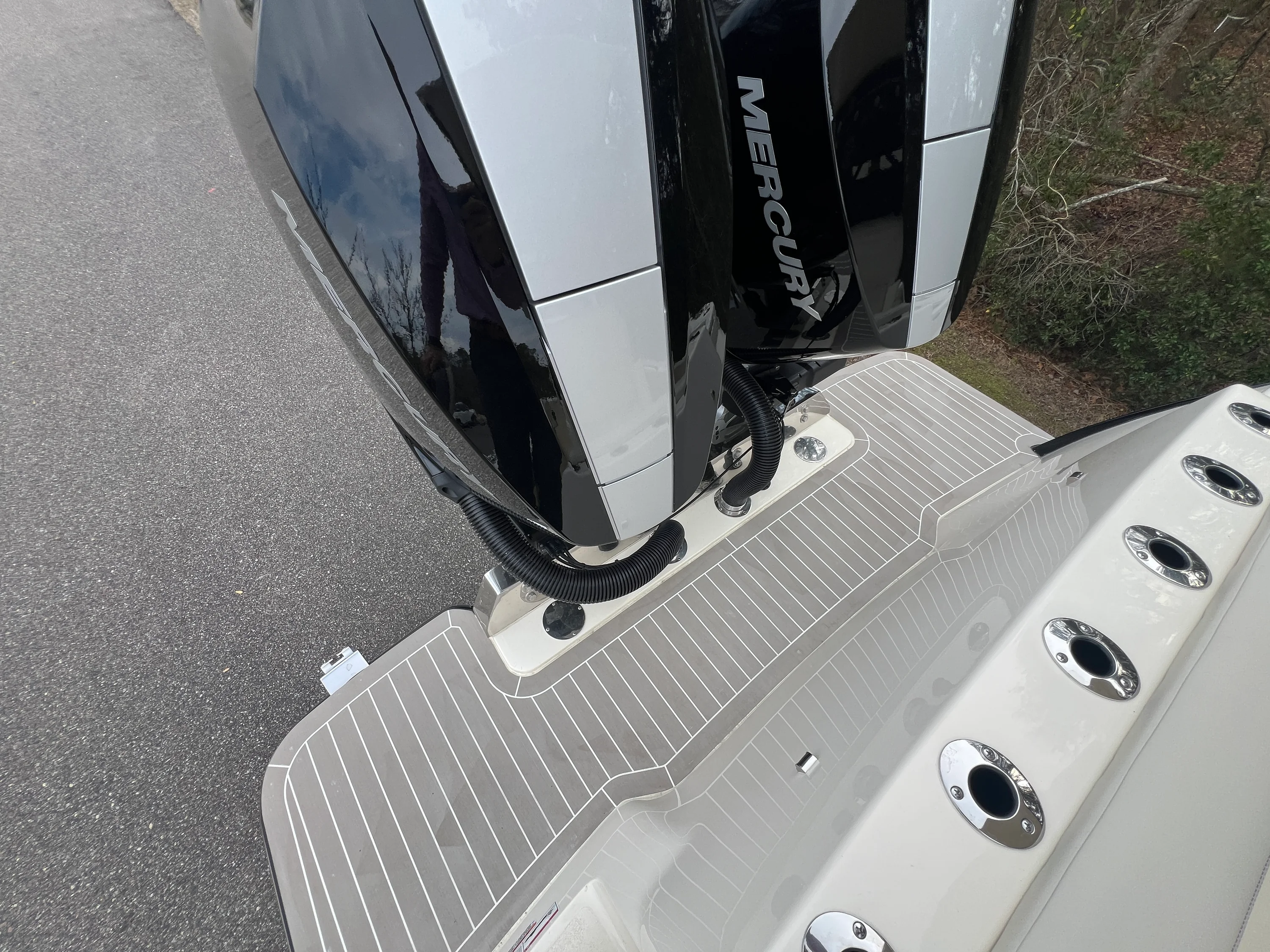 2026 Scout 330 LXF Image Thumbnail #5