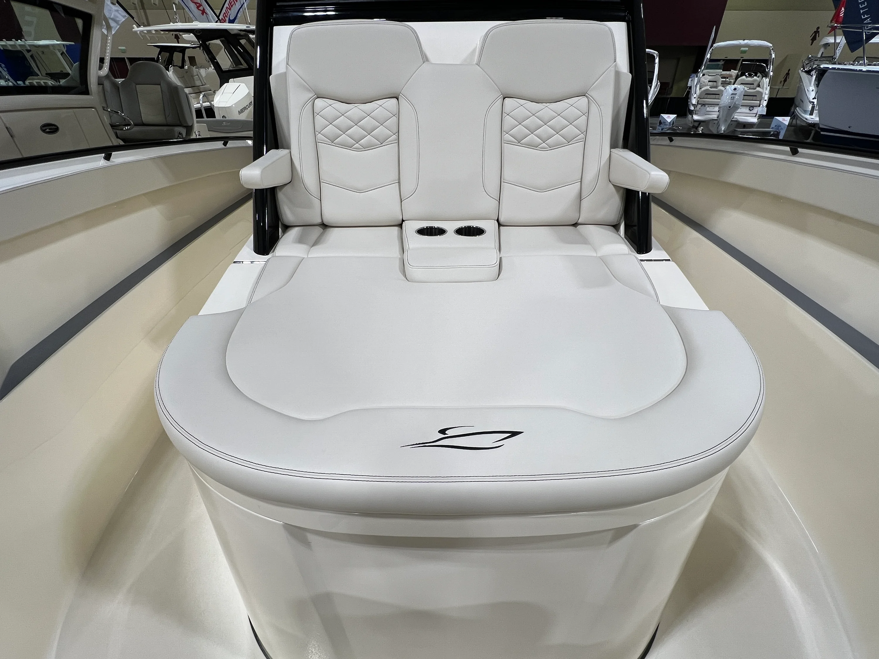 2026 Scout 330 LXF Image Thumbnail #34