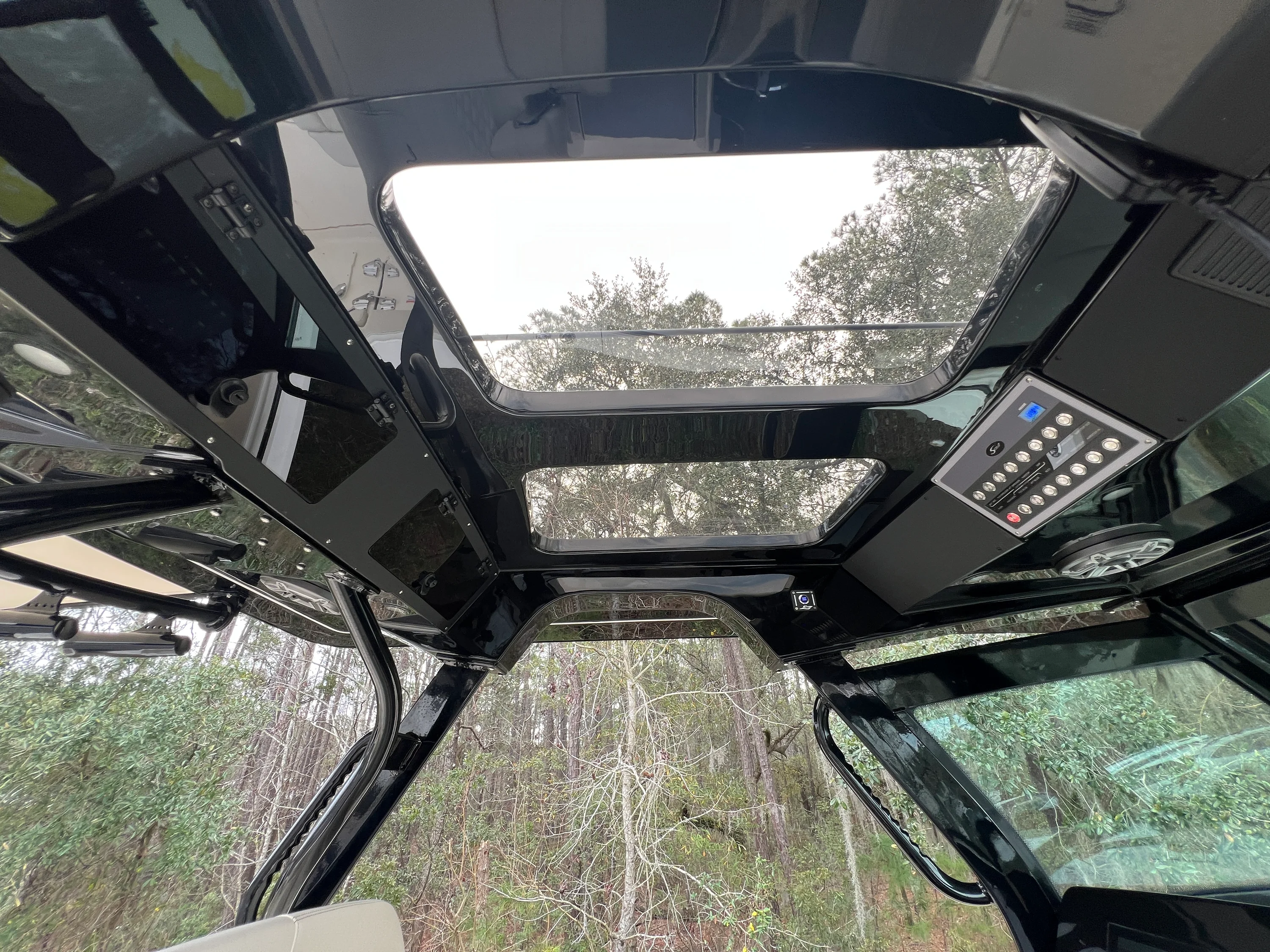 2026 Scout 330 LXF Image Thumbnail #25