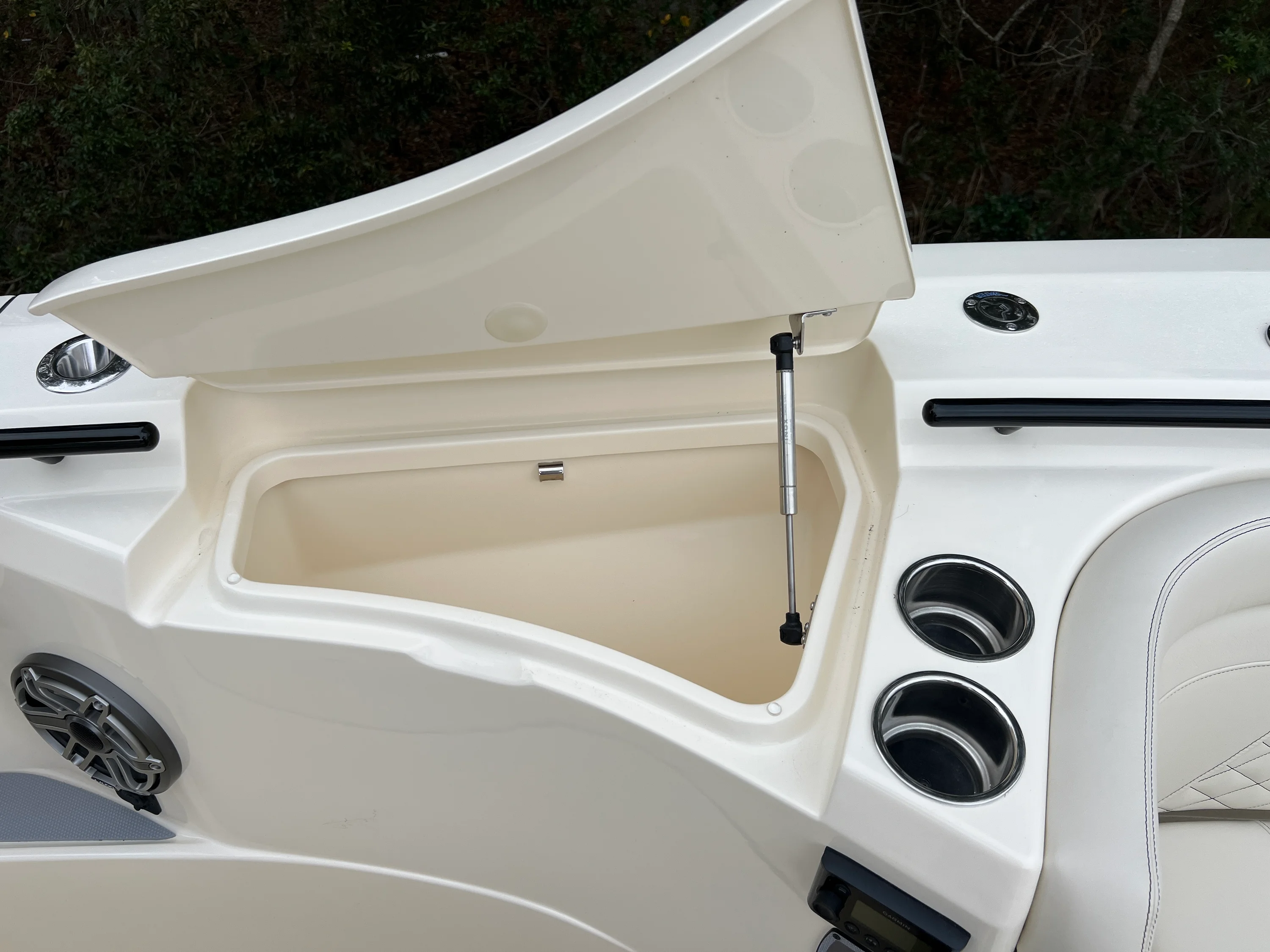 2026 Scout 330 LXF Image Thumbnail #37