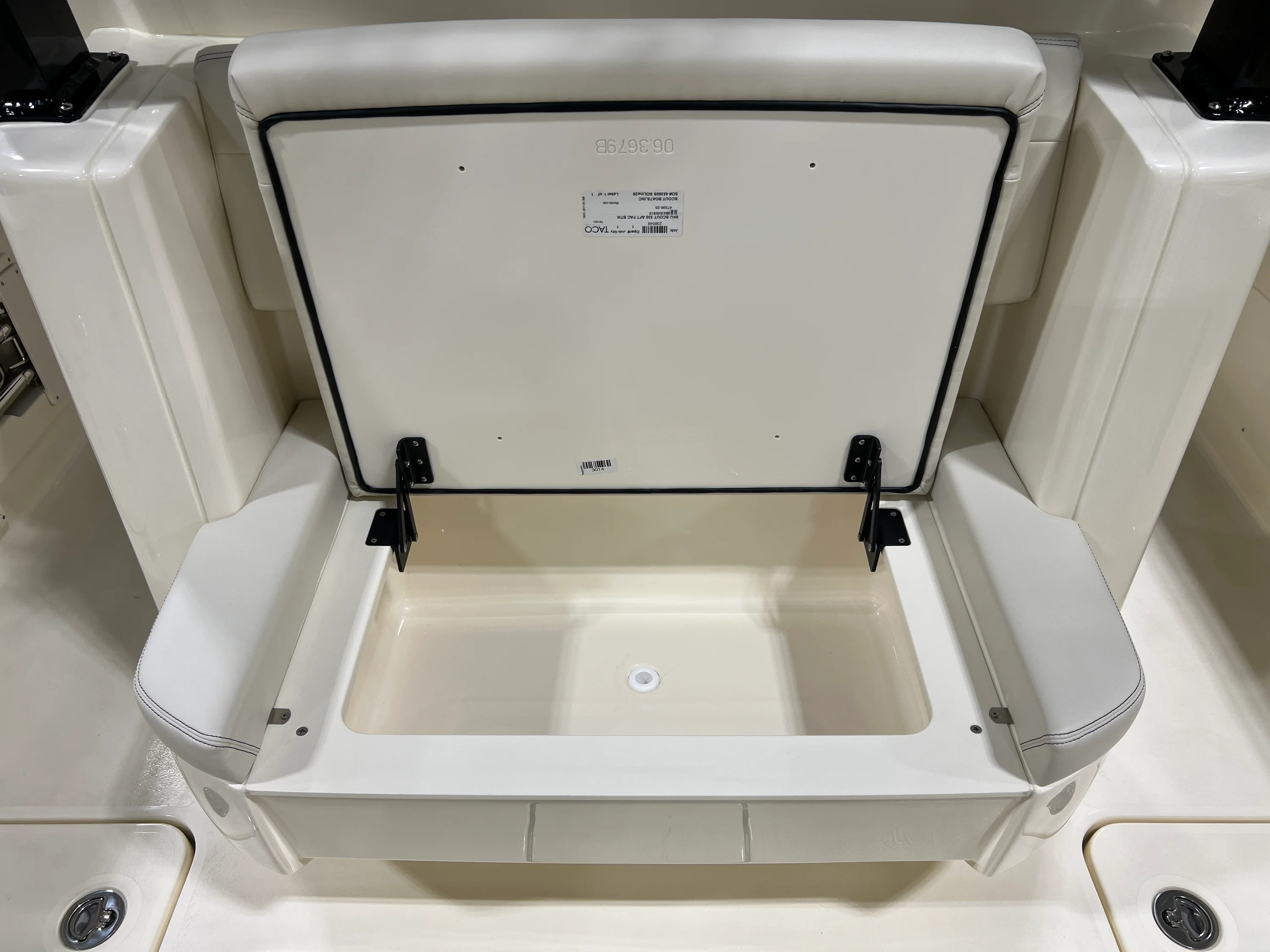 2026 Scout 330 LXF Image Thumbnail #16