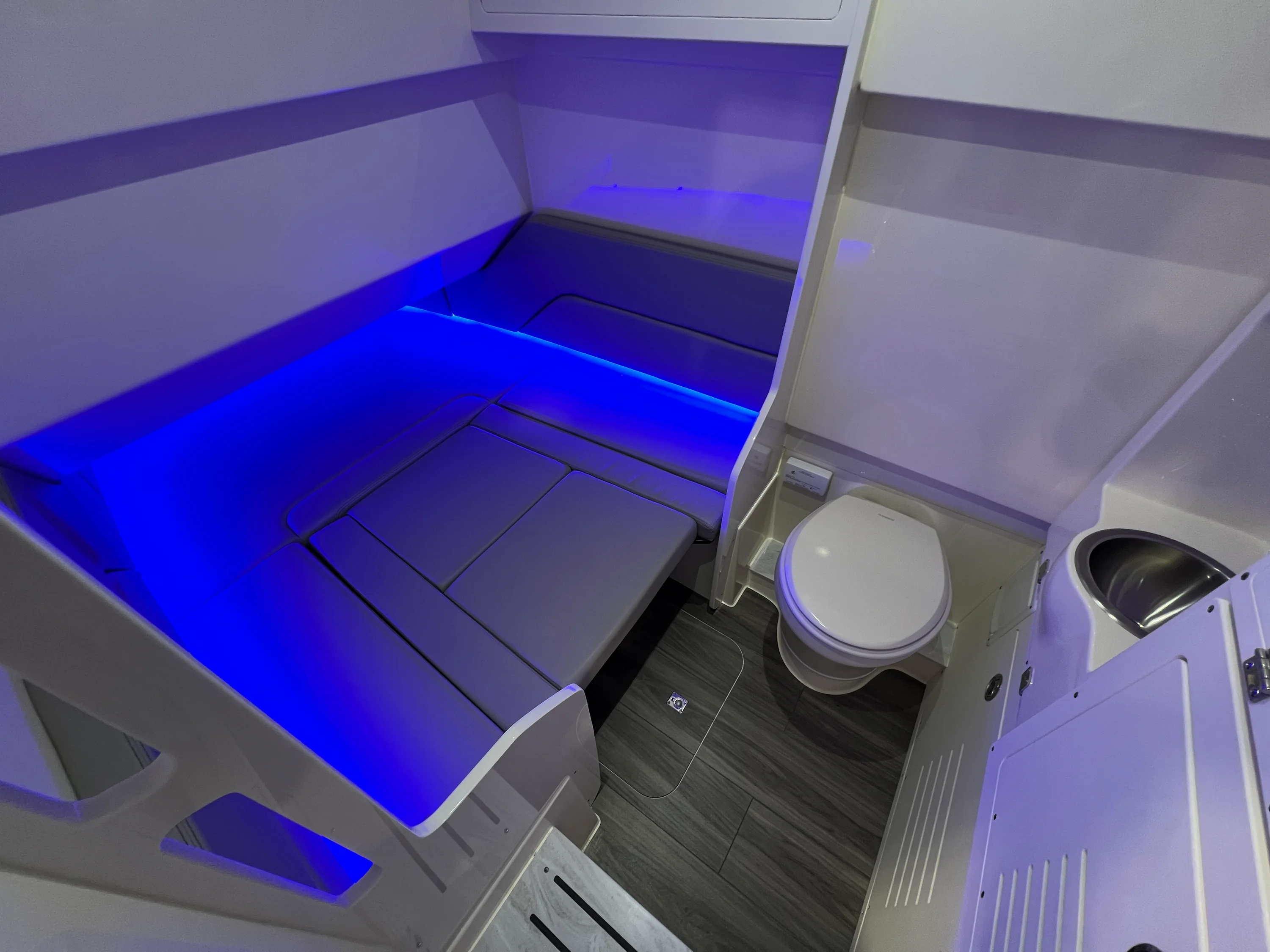 2026 Scout 330 LXF Image Thumbnail #31