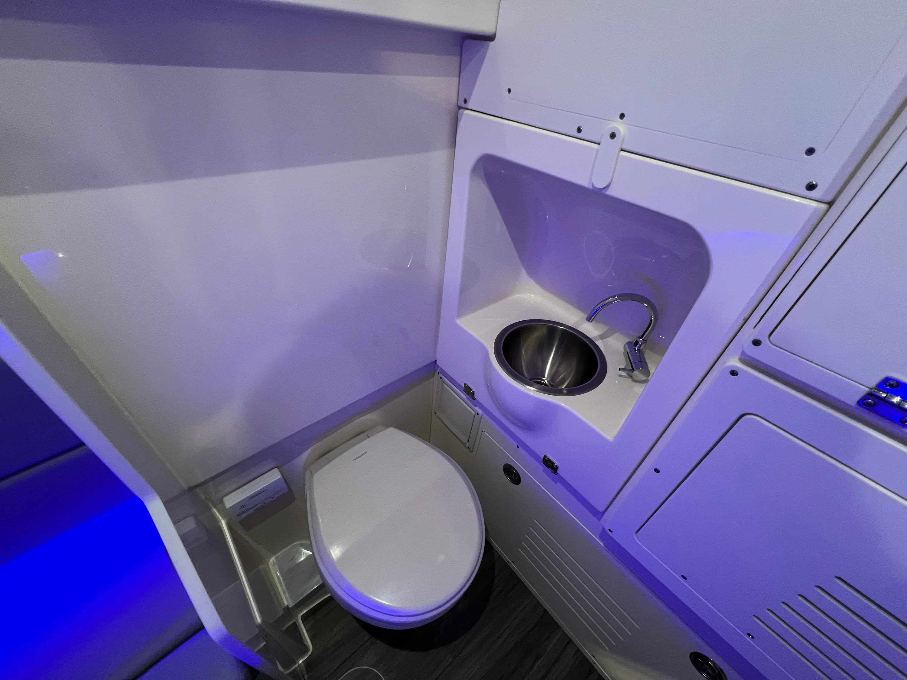 2026 Scout 330 LXF Image Thumbnail #32