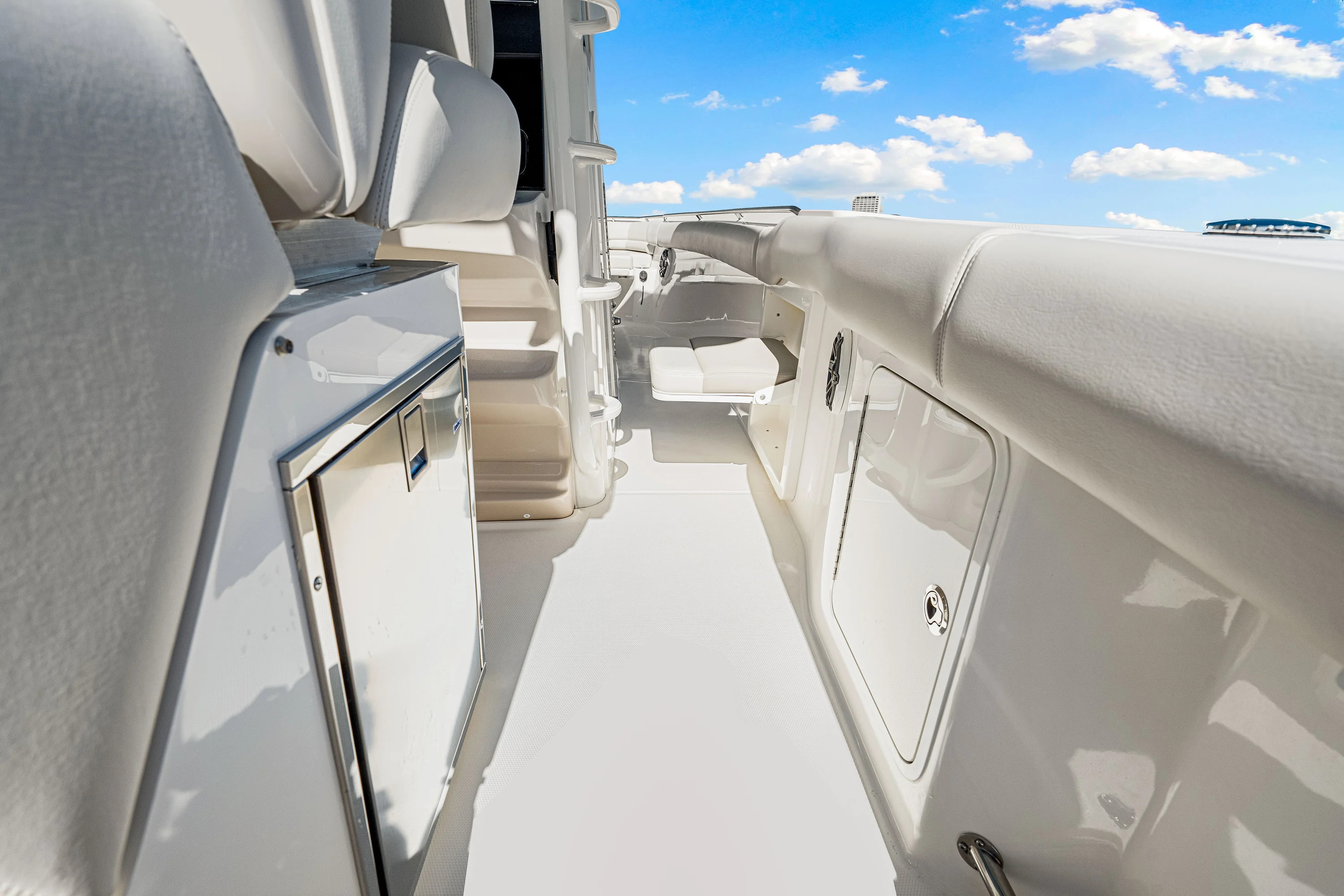 2026 Boston Whaler 330 Outrage Image Thumbnail #16