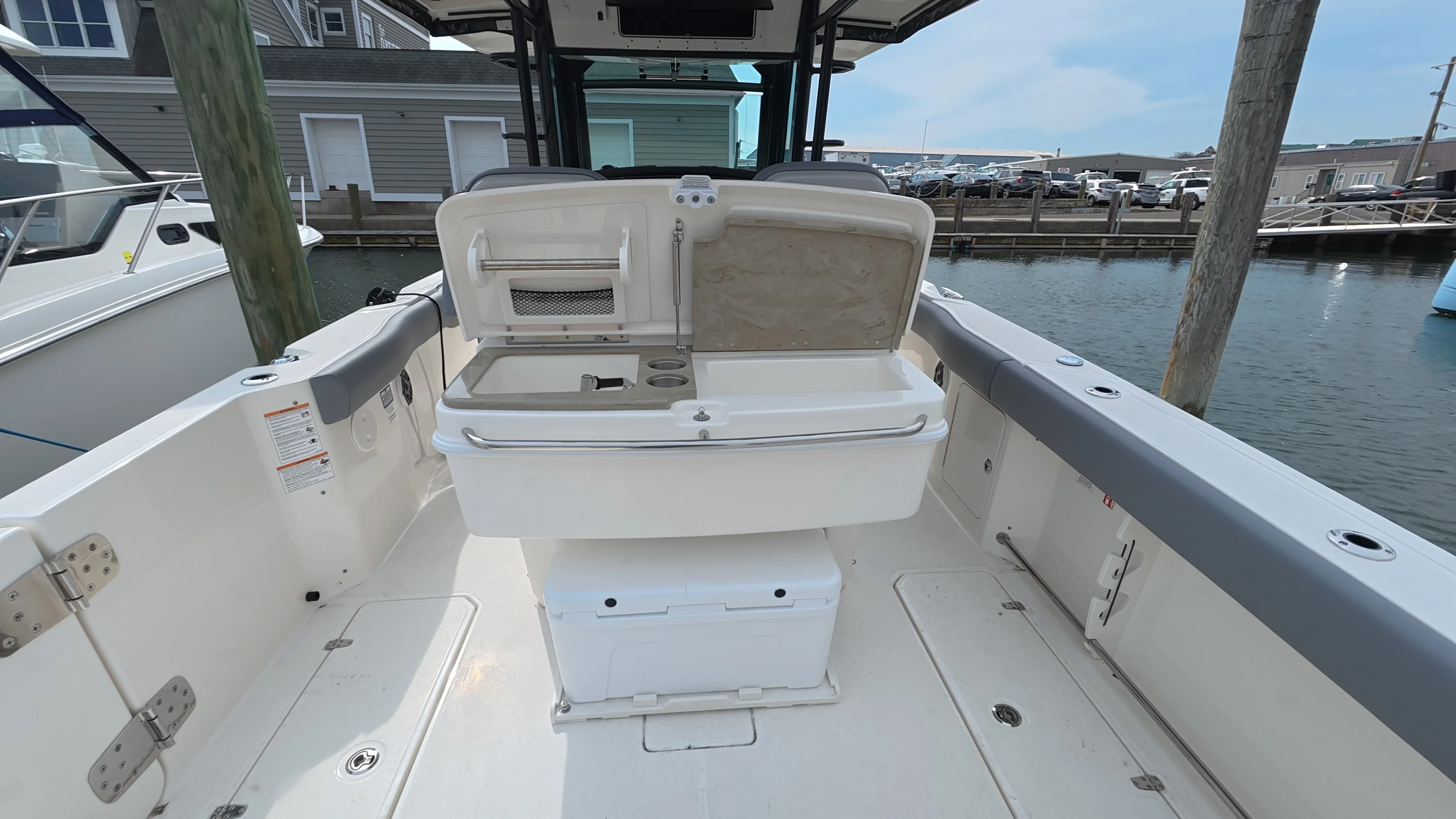2026 Boston Whaler 330 Outrage Image Thumbnail #11