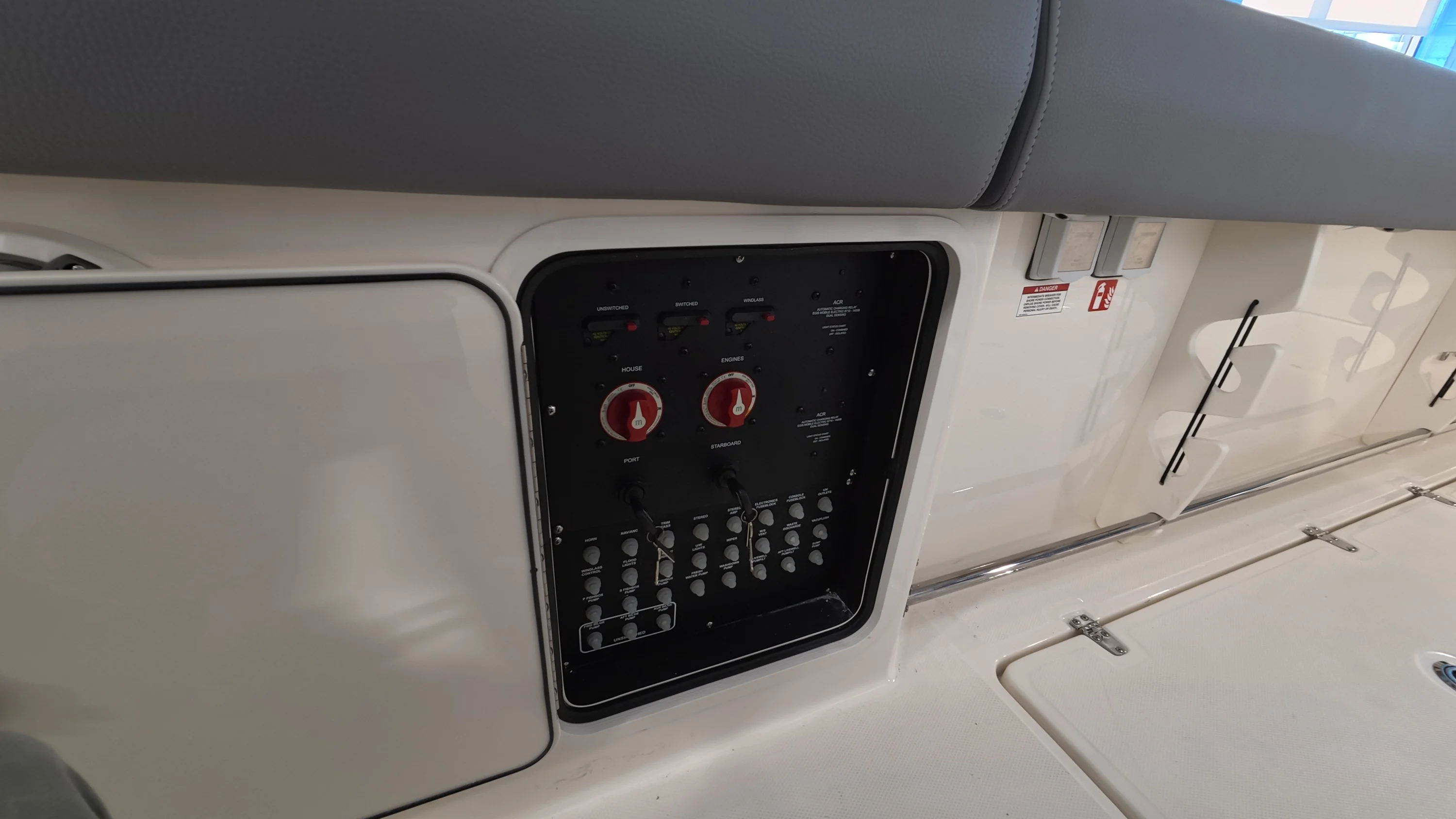 2026 Boston Whaler 330 Outrage Image Thumbnail #14