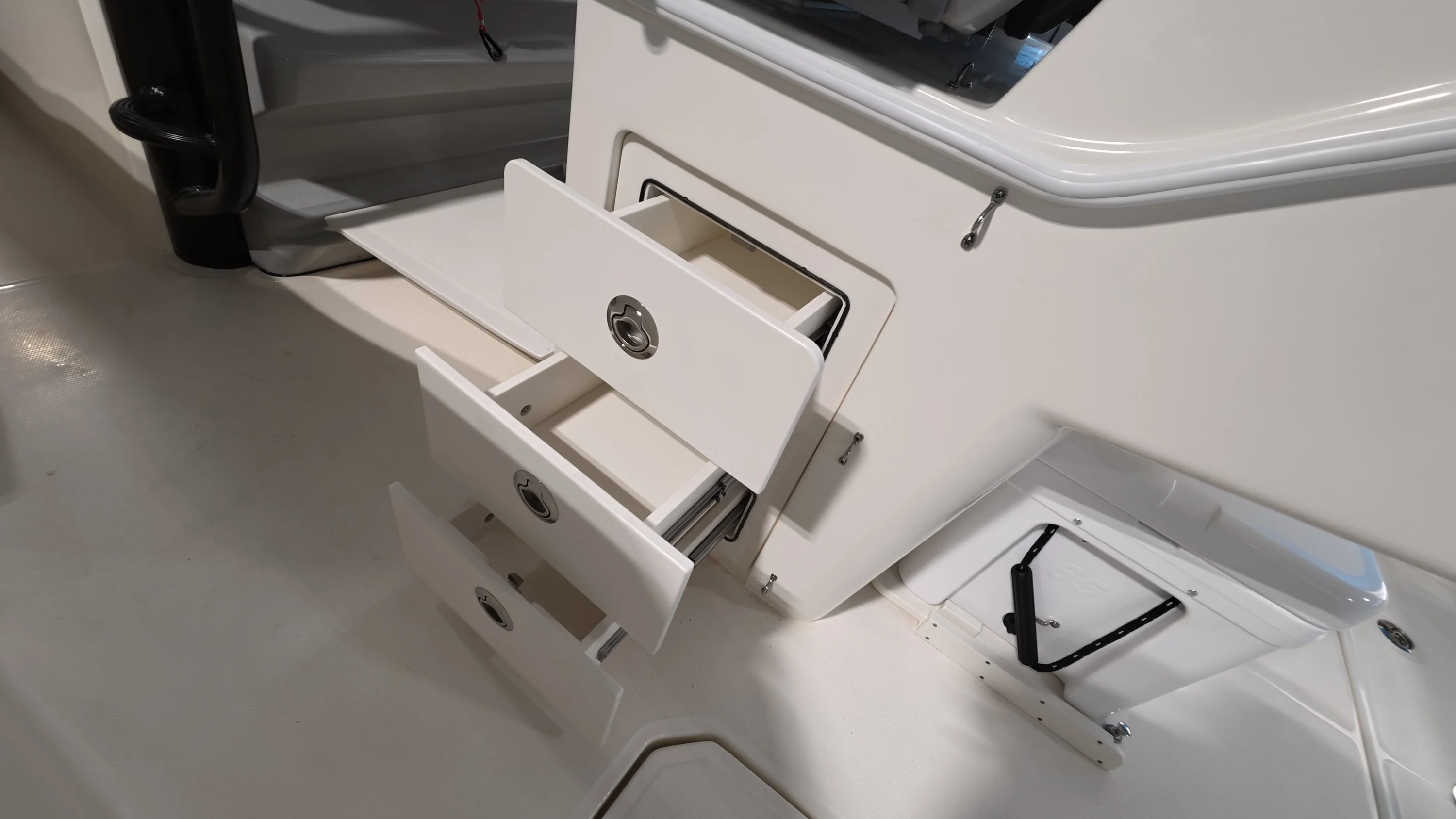 2026 Boston Whaler 330 Outrage Image Thumbnail #22