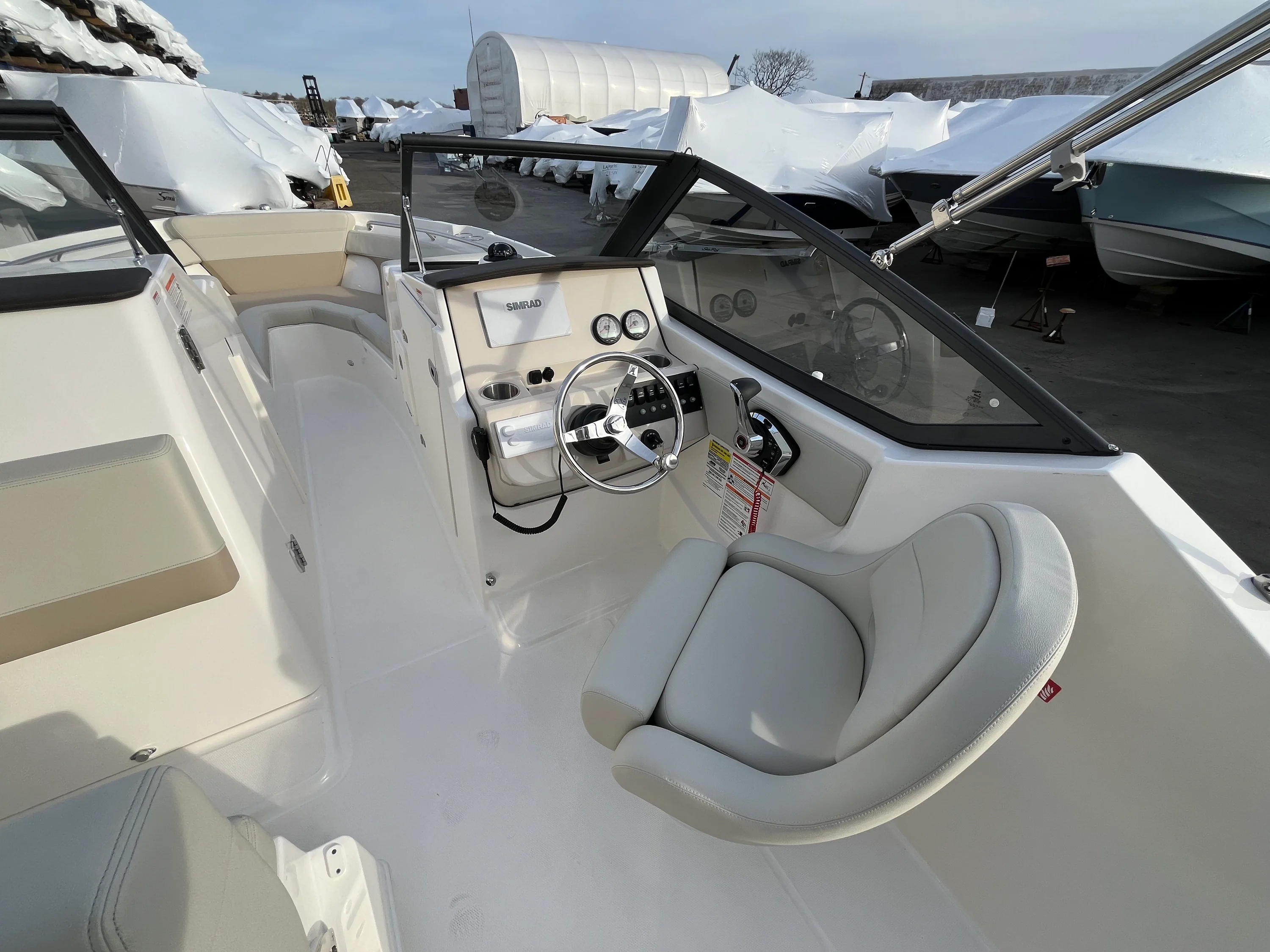 2026 Boston Whaler 210 Vantage Image Thumbnail #11