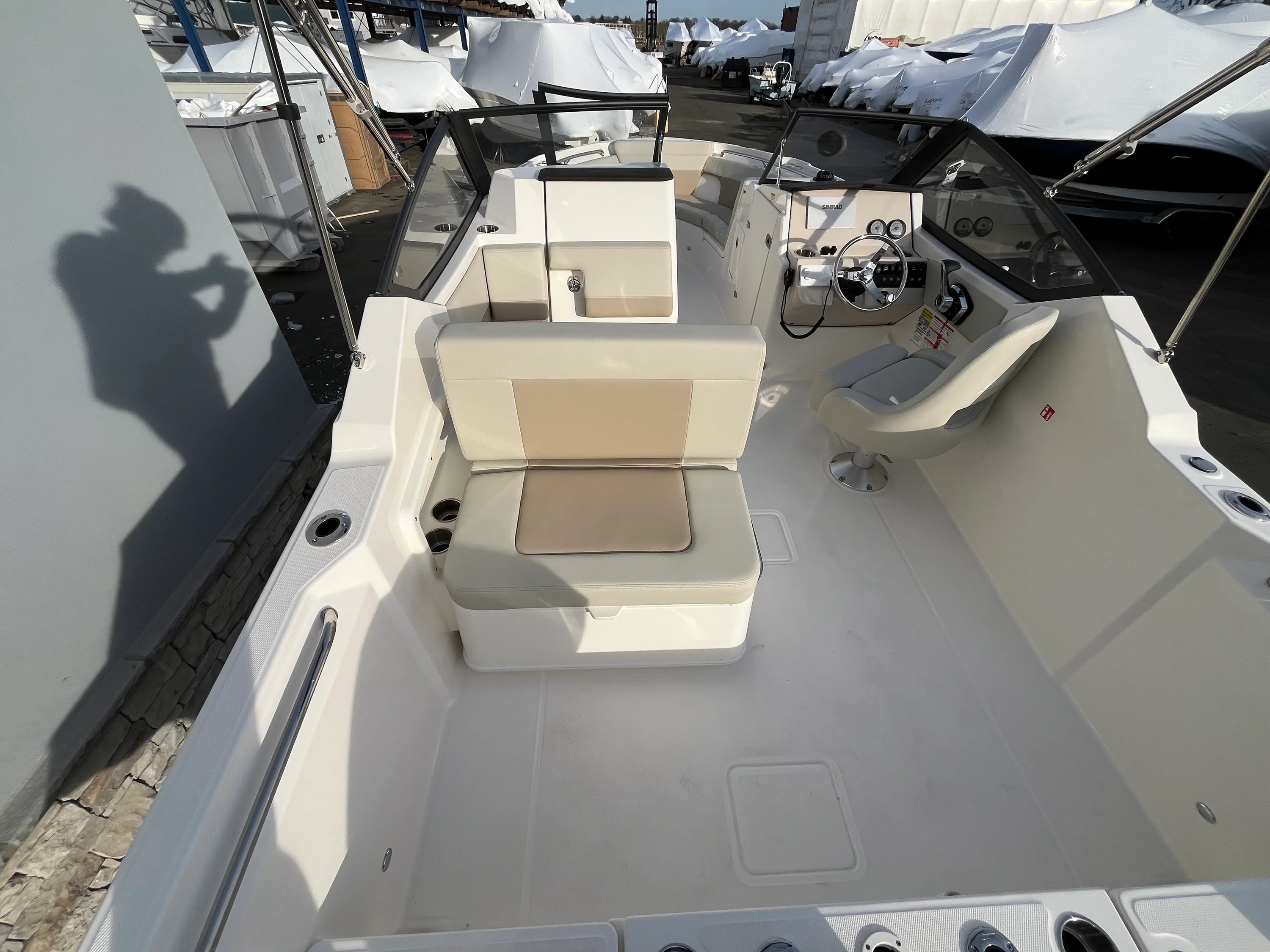 2026 Boston Whaler 210 Vantage Image Thumbnail #5