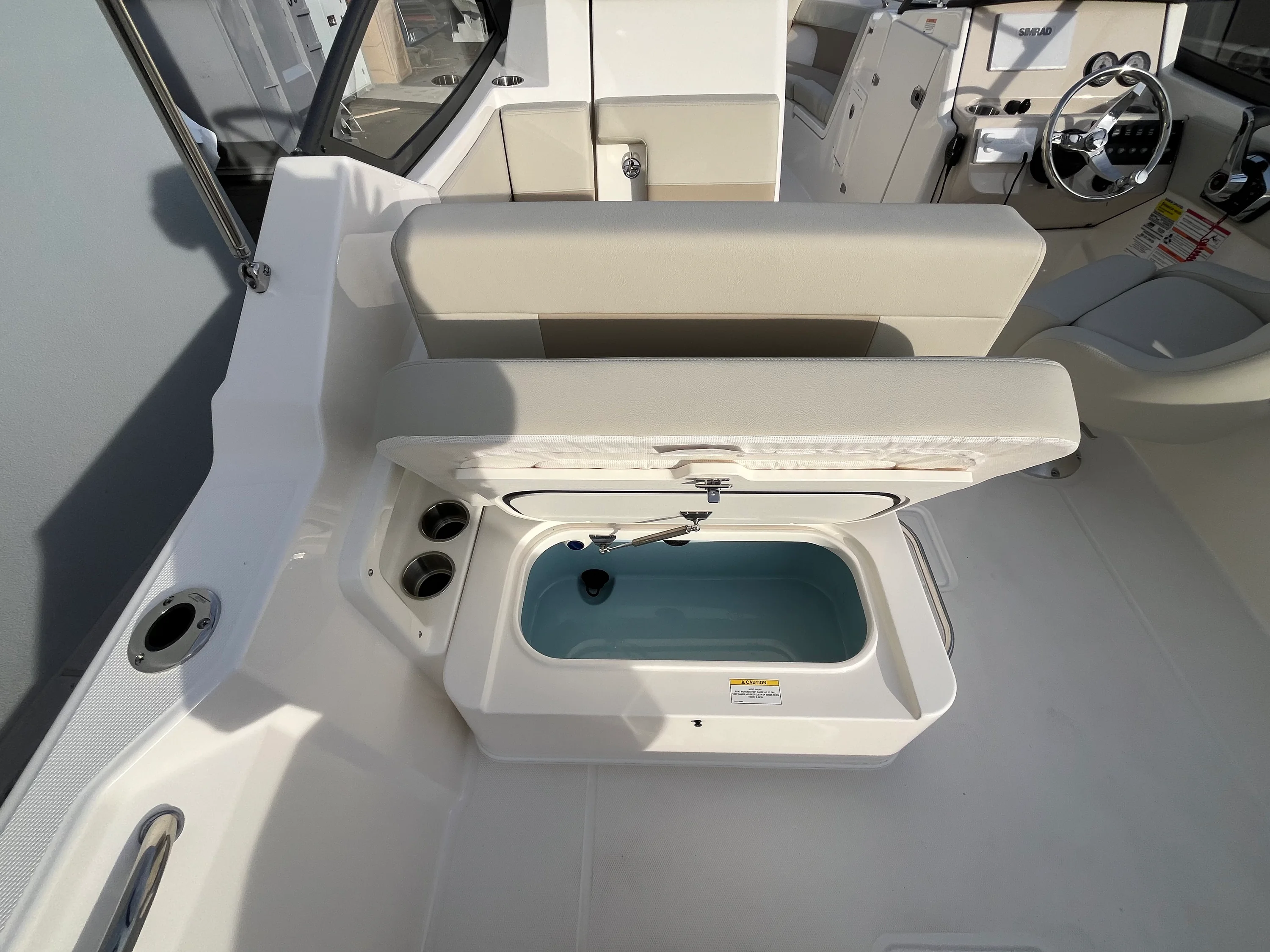 2026 Boston Whaler 210 Vantage Image Thumbnail #6