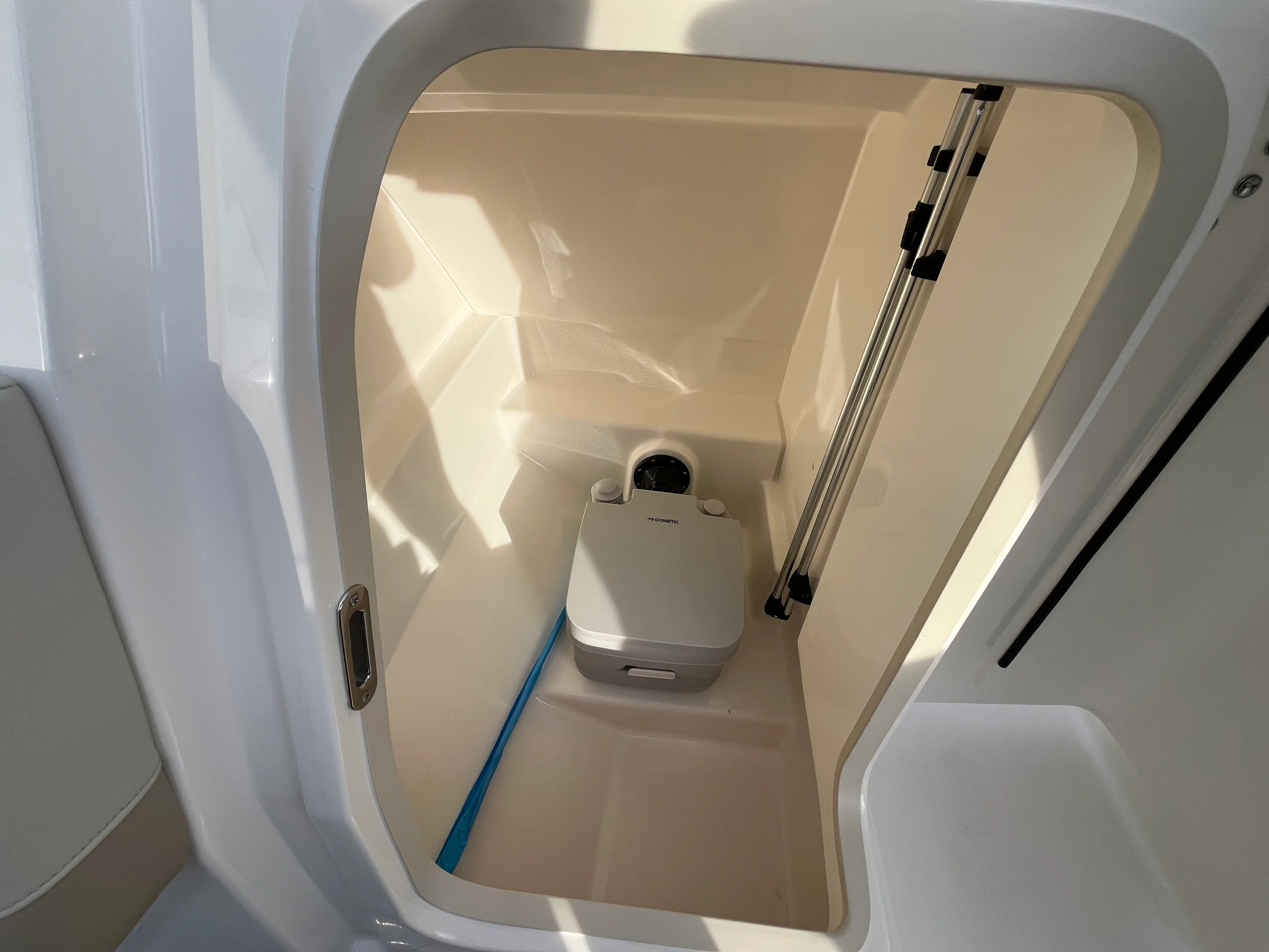 2026 Boston Whaler 210 Vantage Image Thumbnail #10