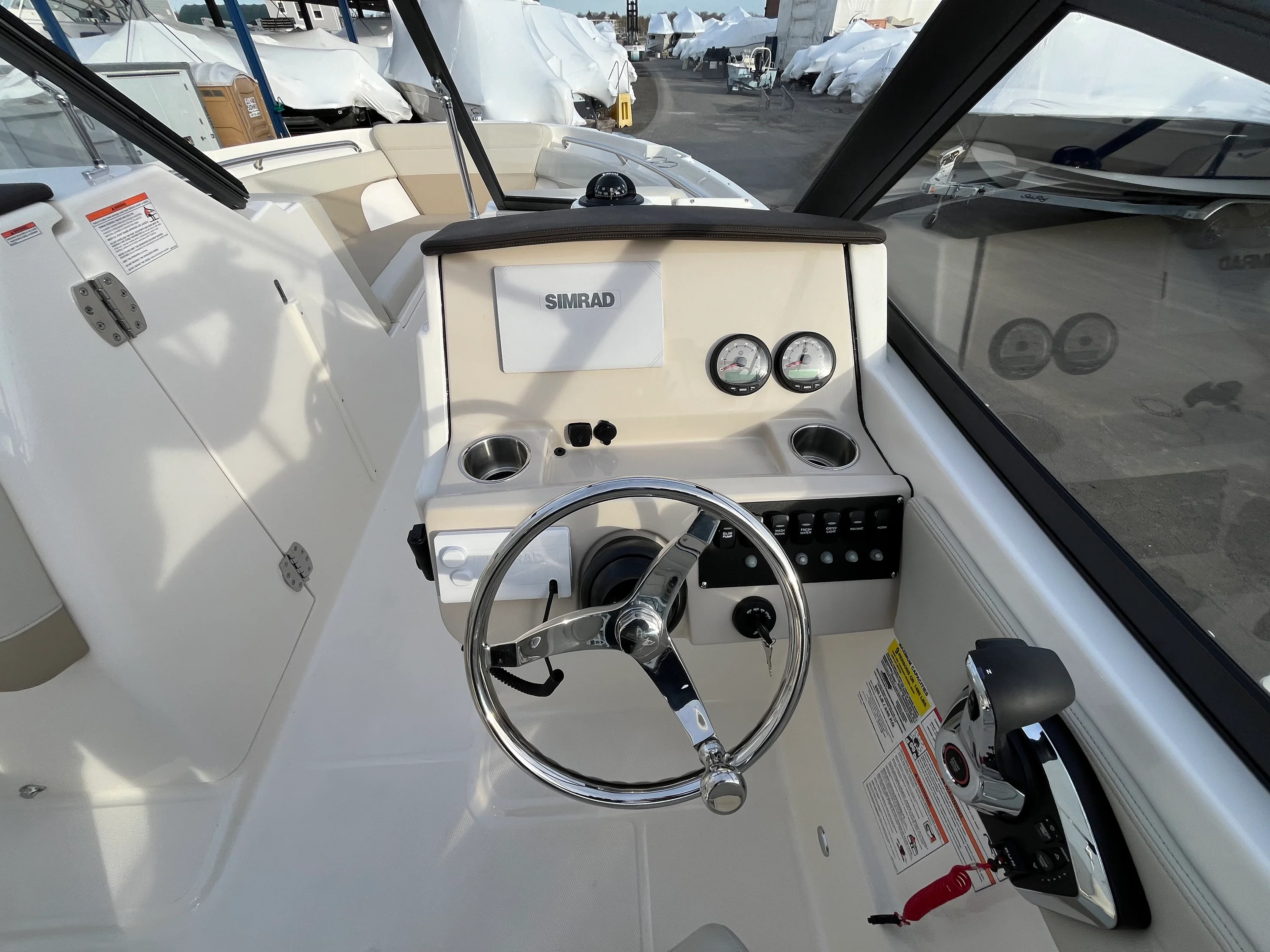 2026 Boston Whaler 210 Vantage Image Thumbnail #12