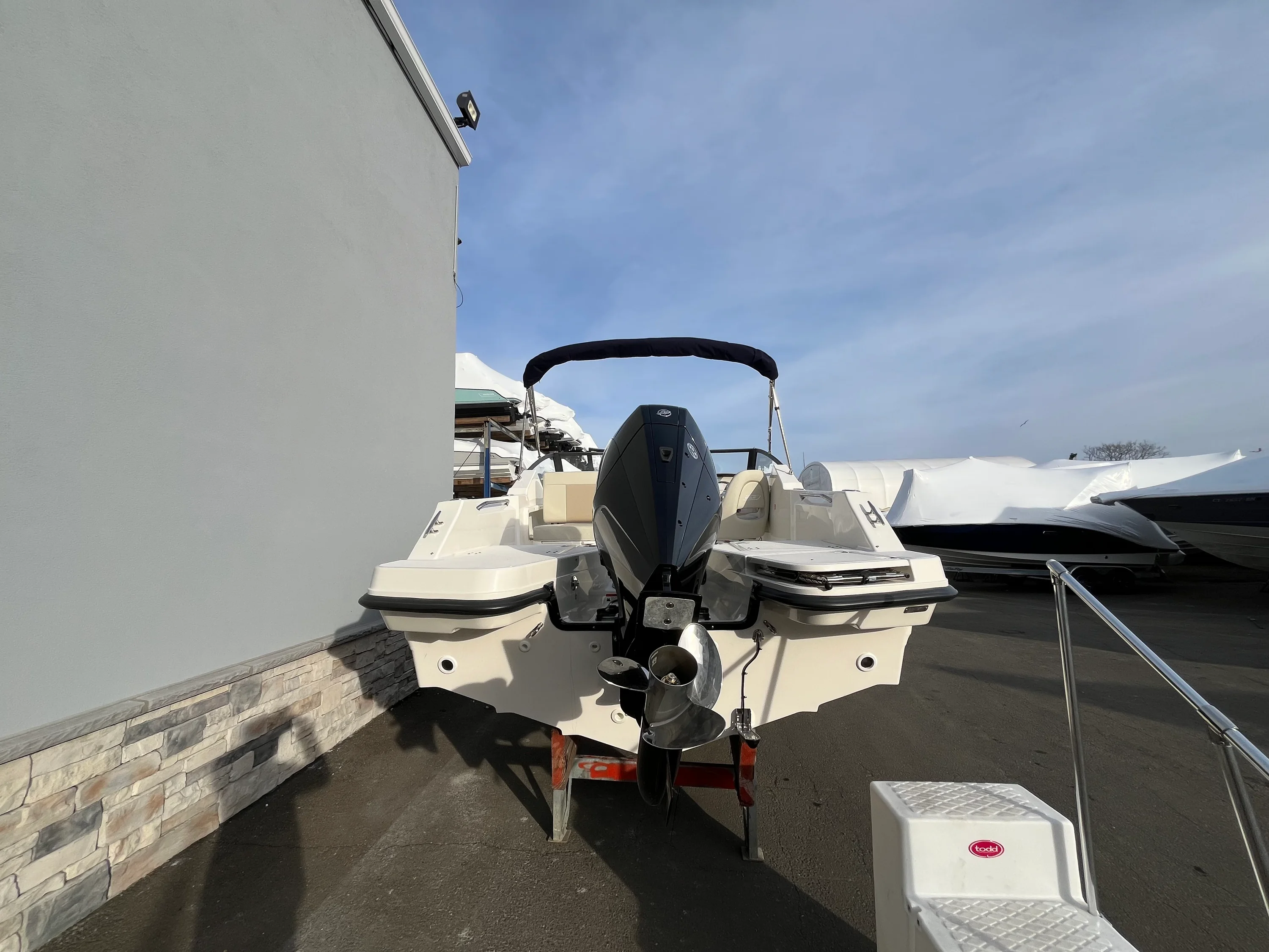 2026 Boston Whaler 210 Vantage Image Thumbnail #1