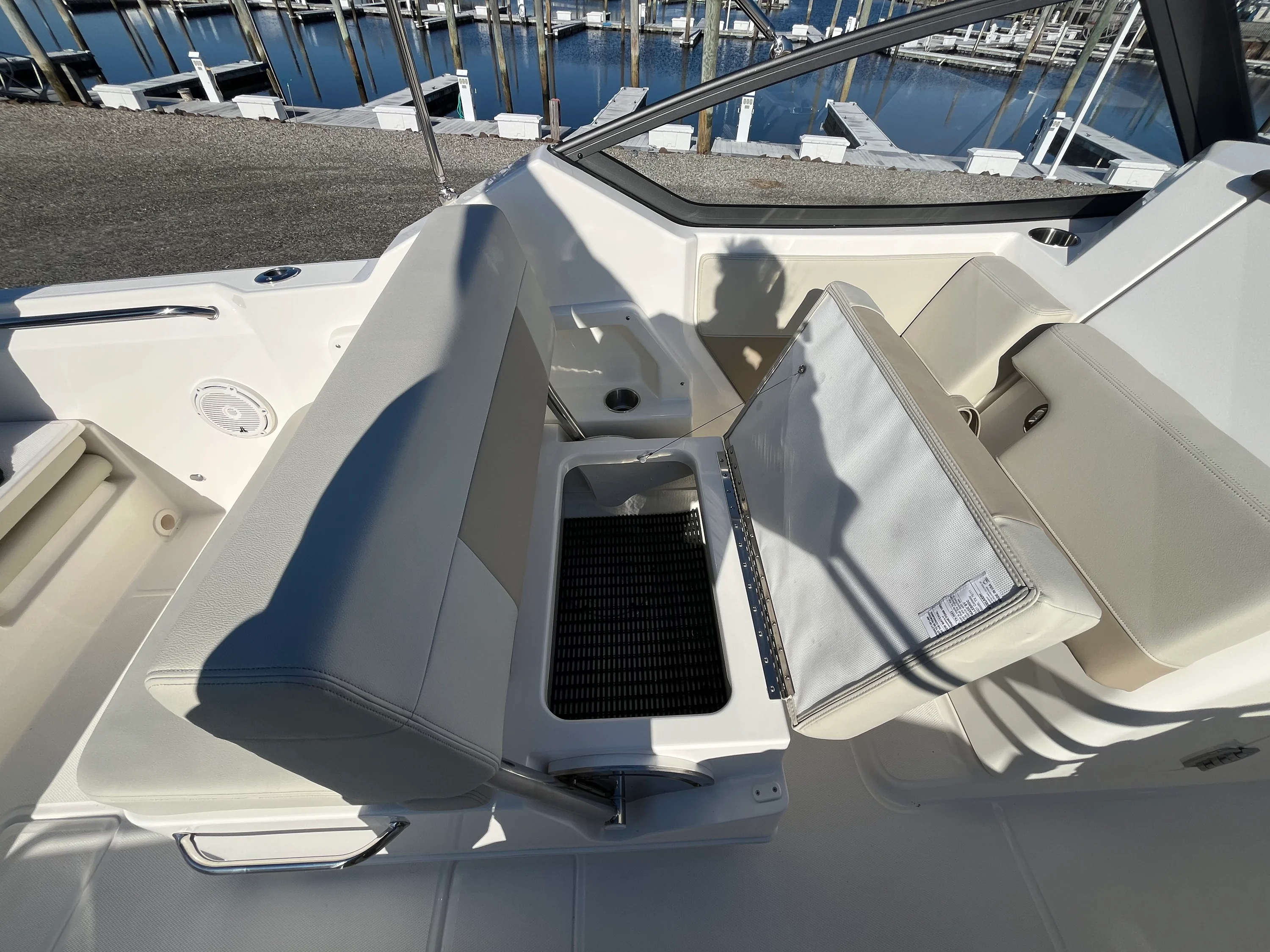 2026 Boston Whaler 210 Vantage Image Thumbnail #7