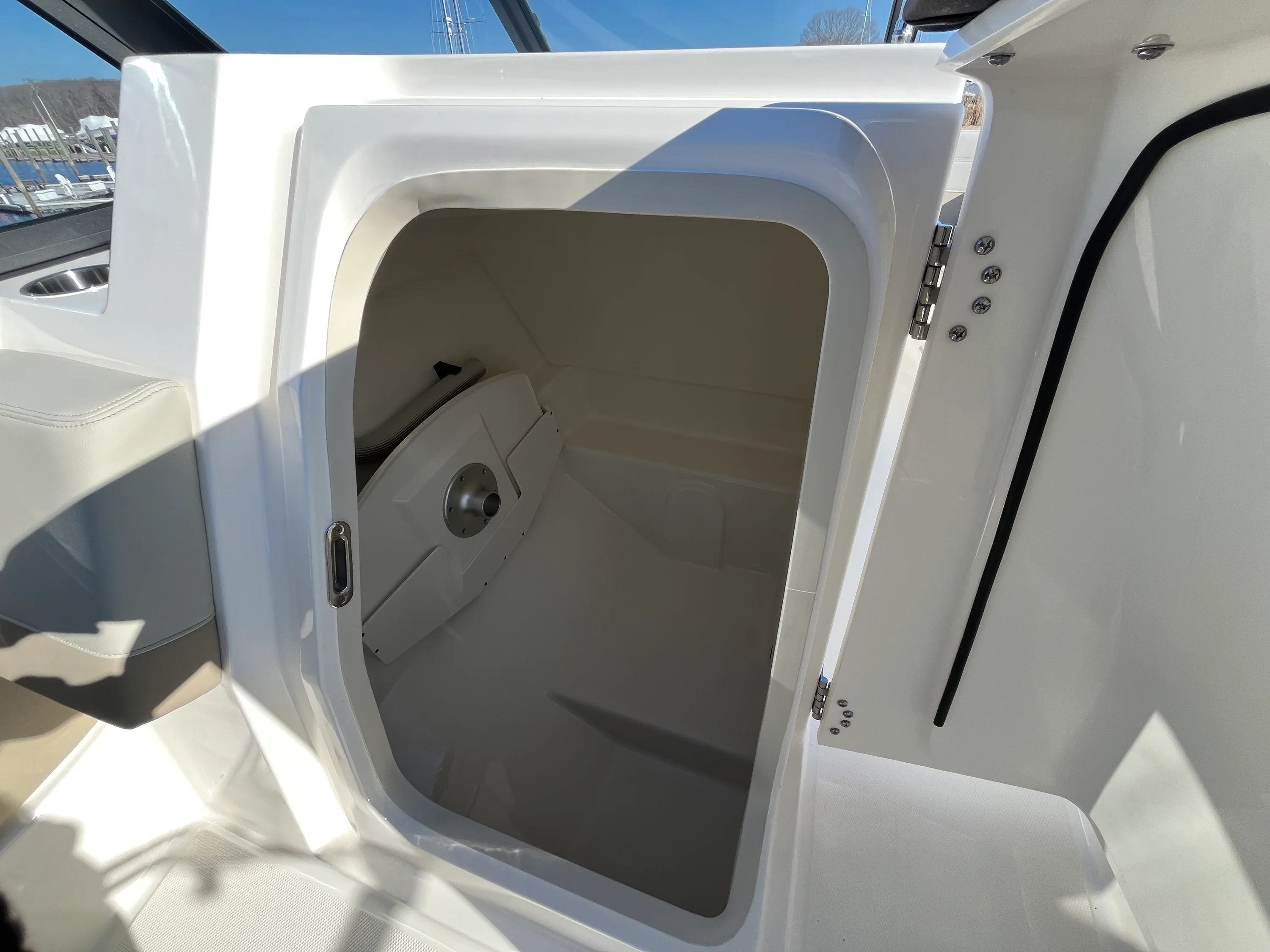2026 Boston Whaler 210 Vantage Image Thumbnail #10