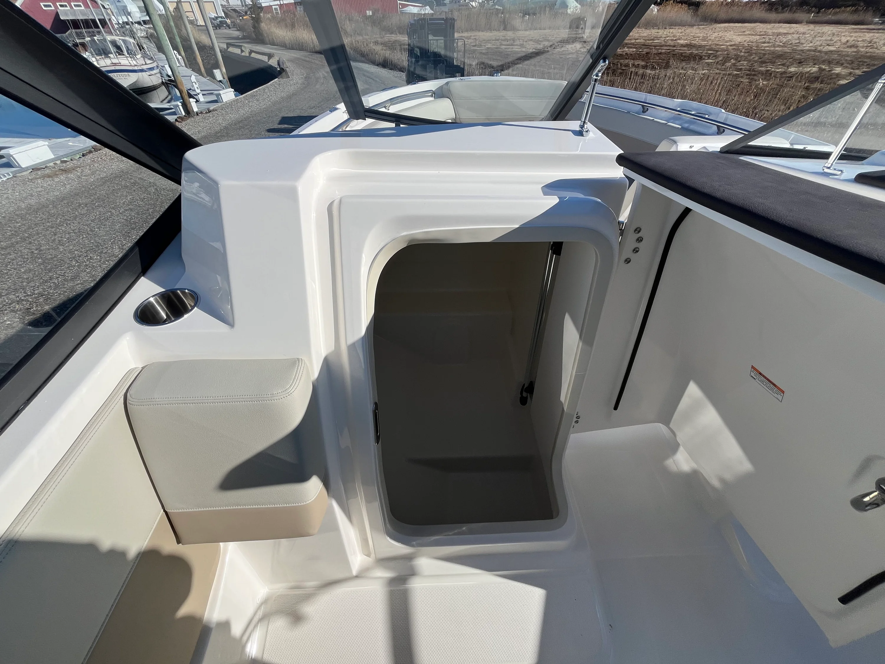2026 Boston Whaler 210 Vantage Image Thumbnail #9