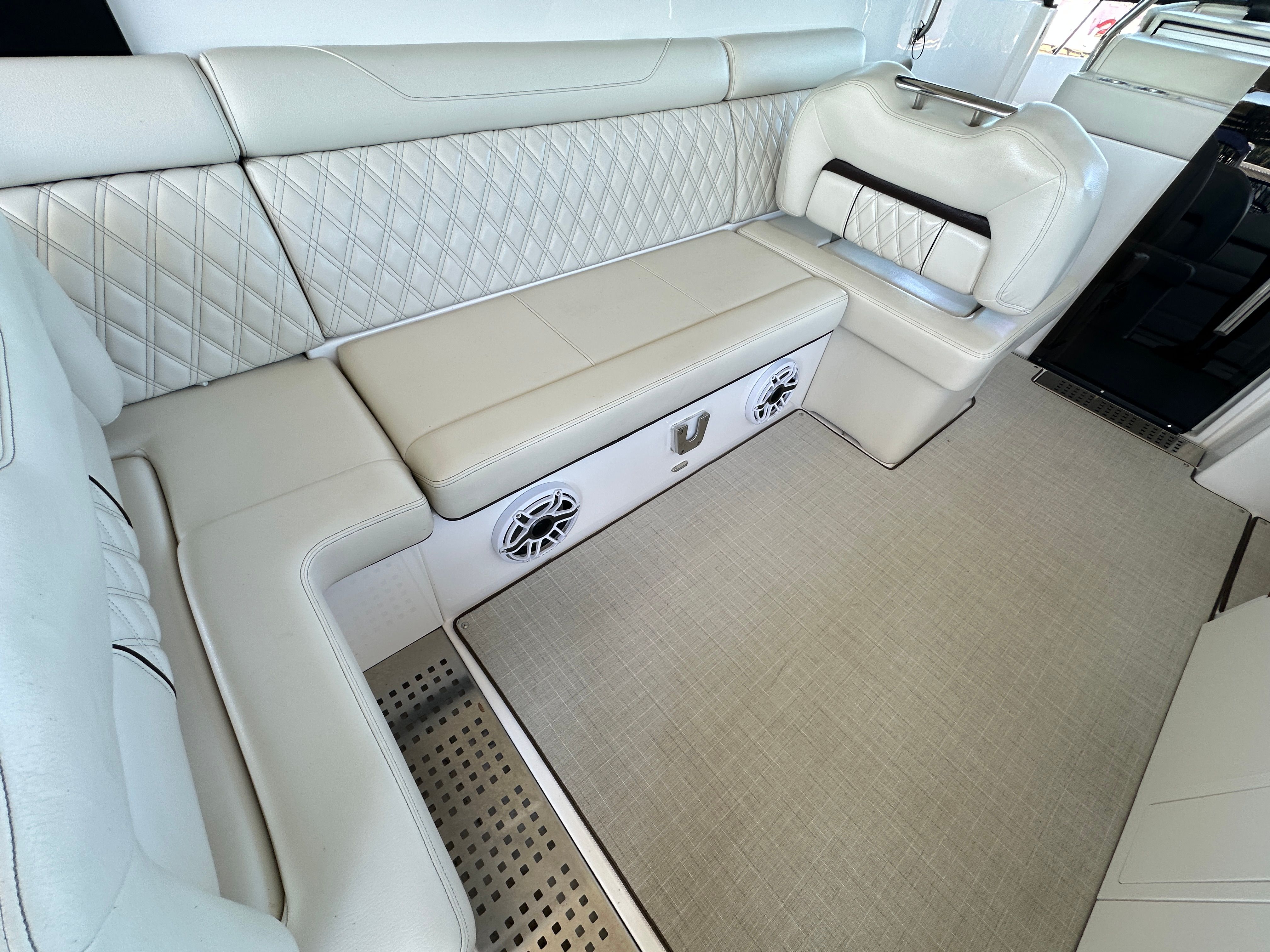 2022 Regal 36 GRAND COUPE Image Thumbnail #12