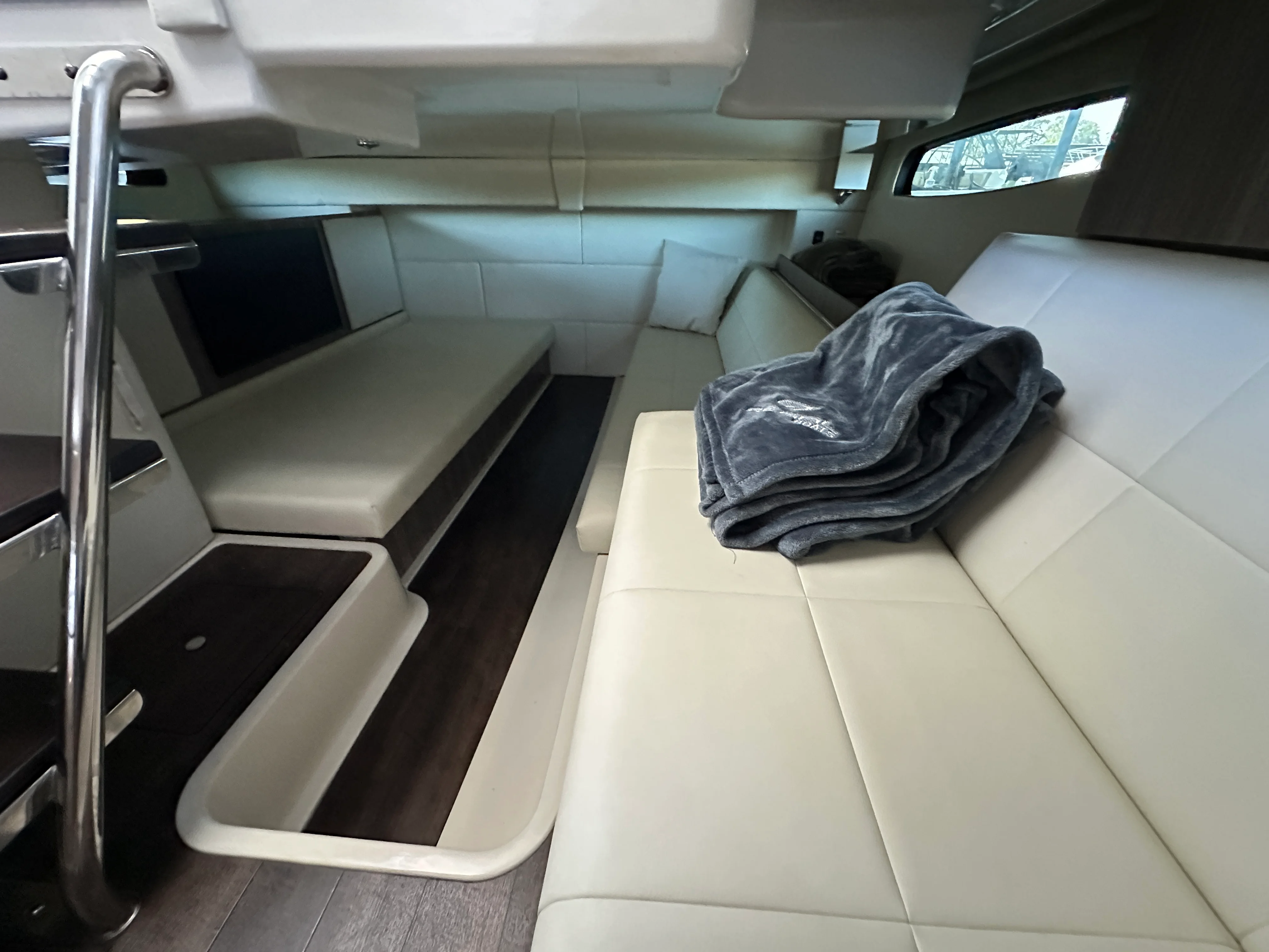 2022 Regal 36 Grande Coupe Image Thumbnail #28