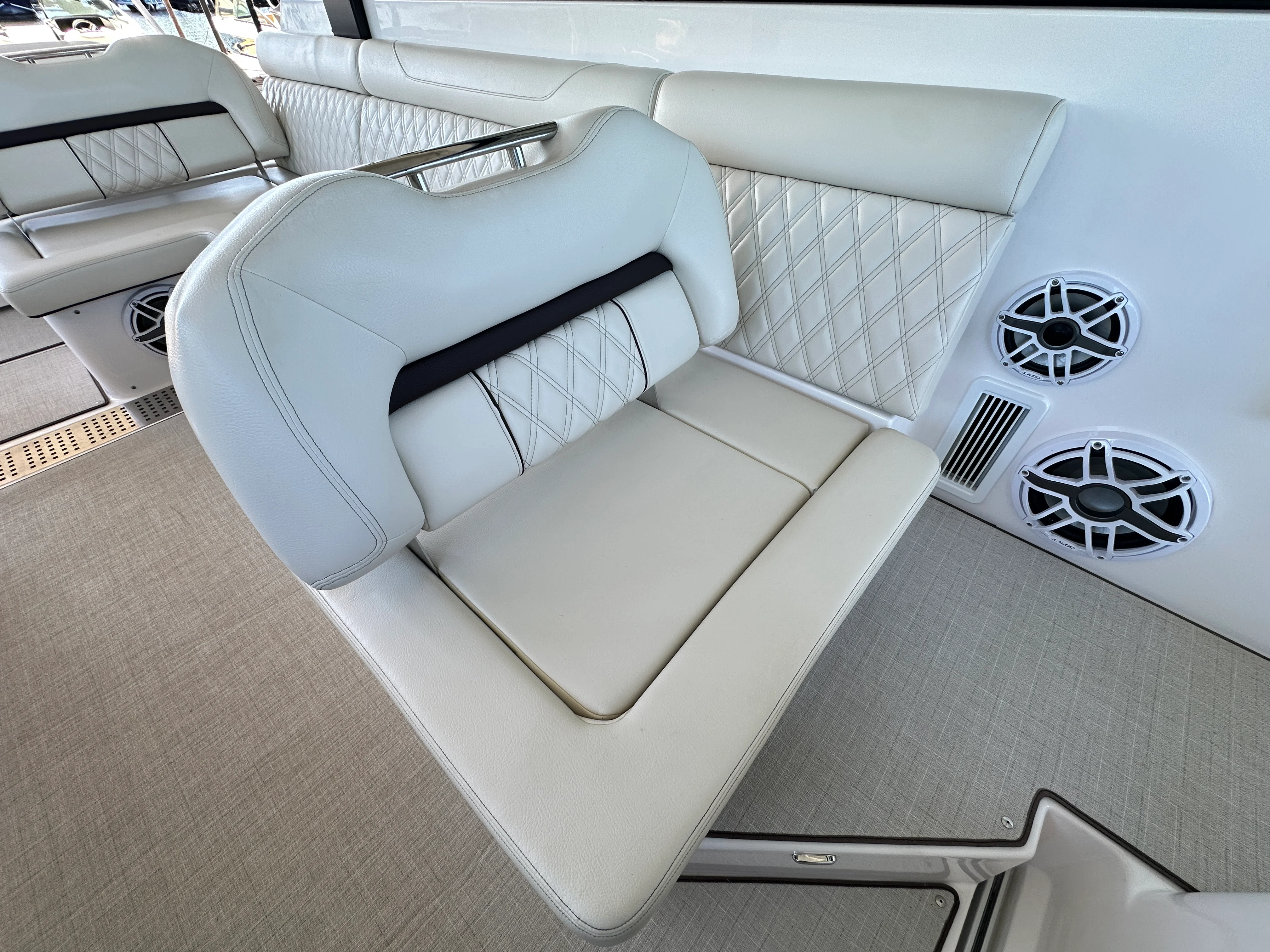 2022 Regal 36 Grande Coupe Image Thumbnail #22