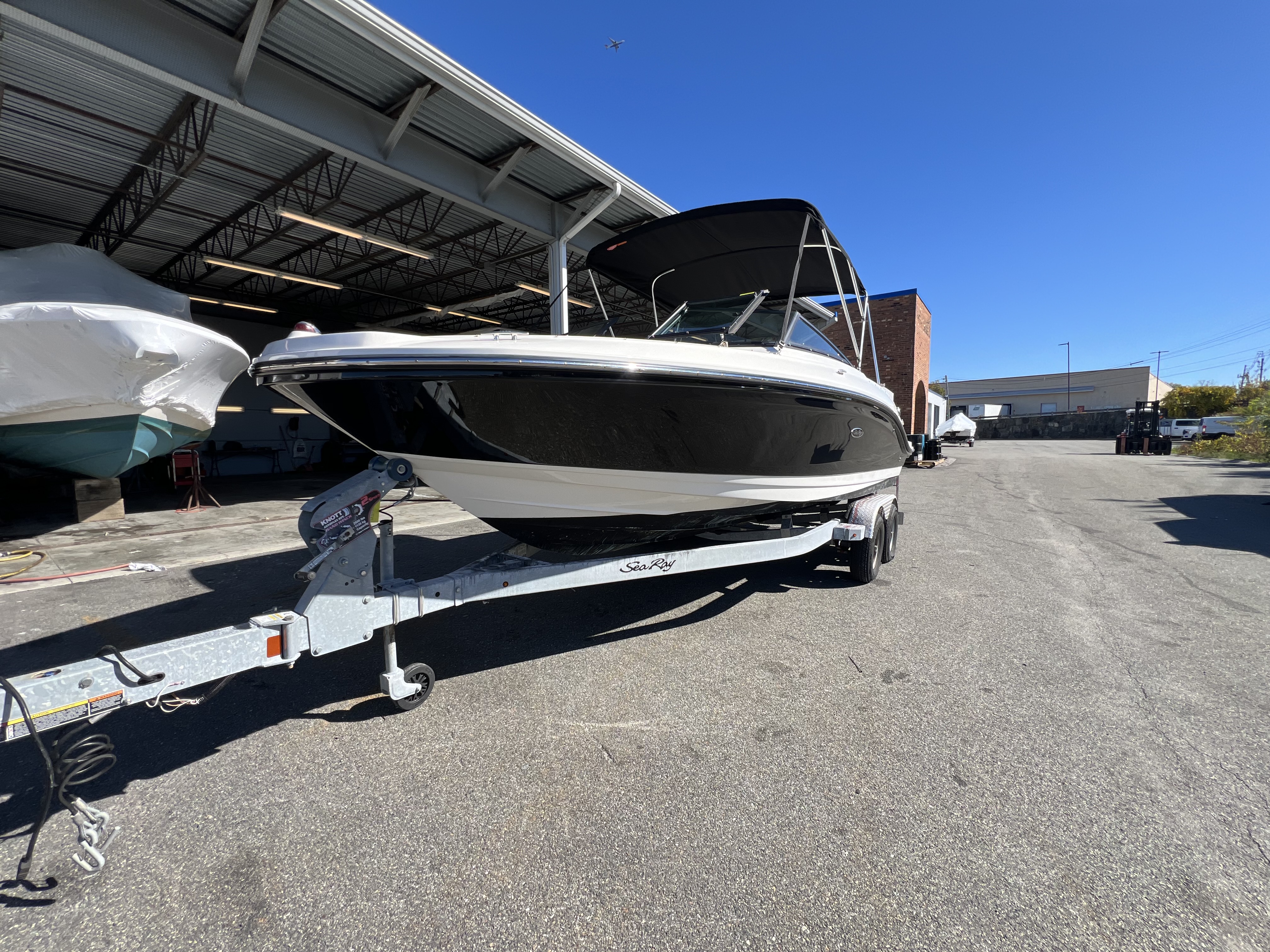 2018 Sea Ray SPX 210 OB Image Thumbnail #3