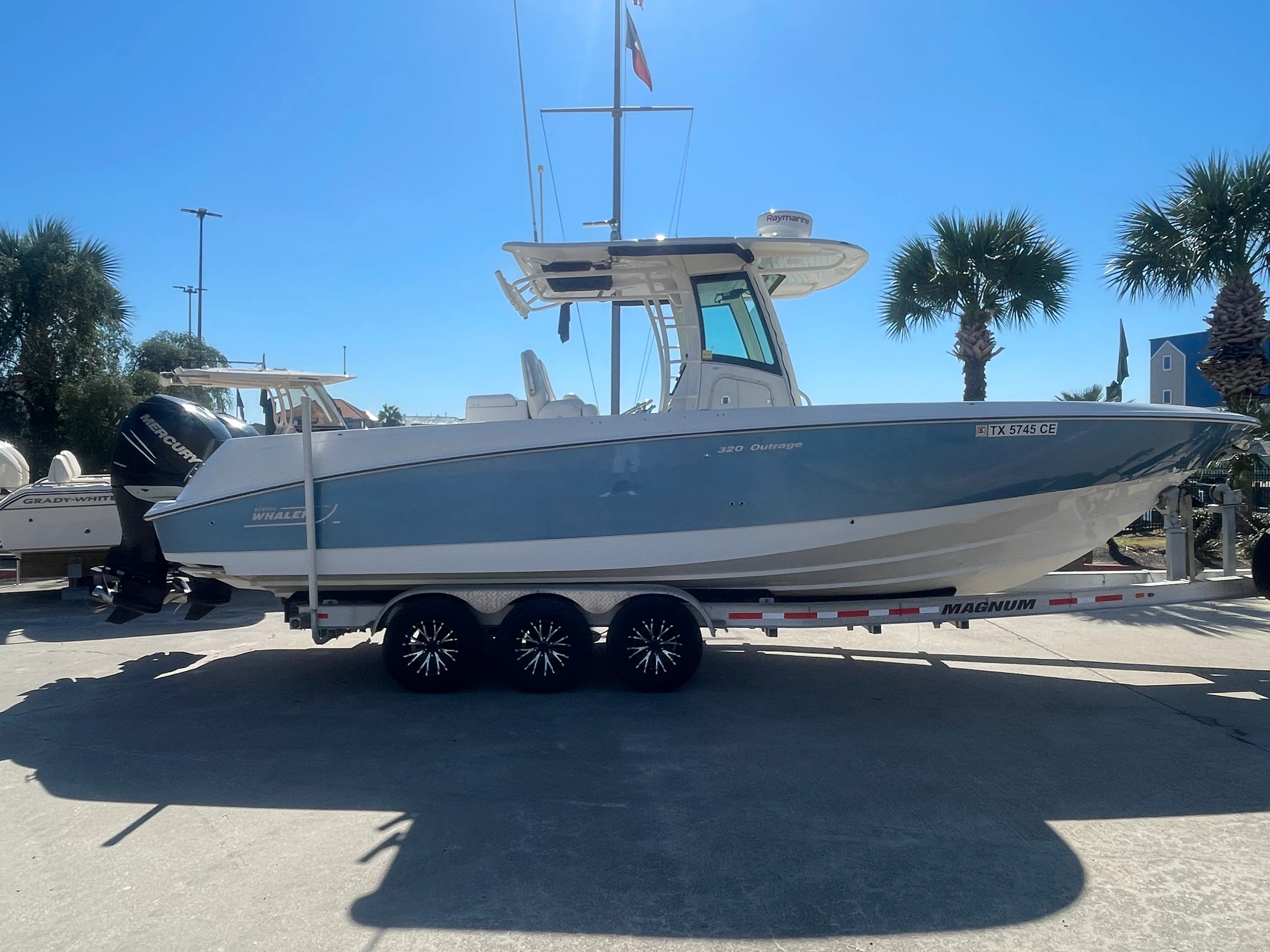 2013 Boston Whaler 320 OUTRAGE Image Thumbnail #4