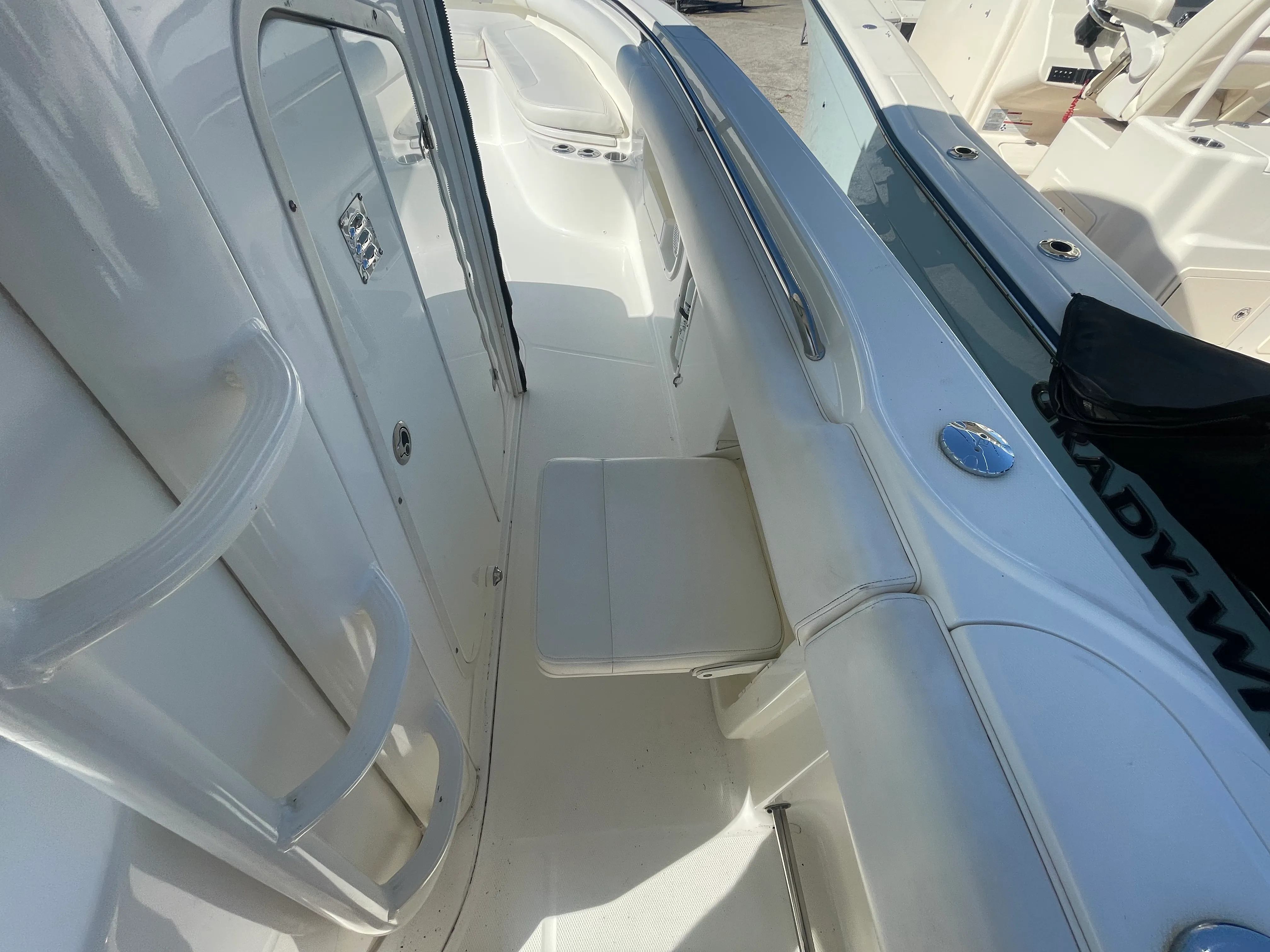 2013 Boston Whaler 320 OUTRAGE Image Thumbnail #18