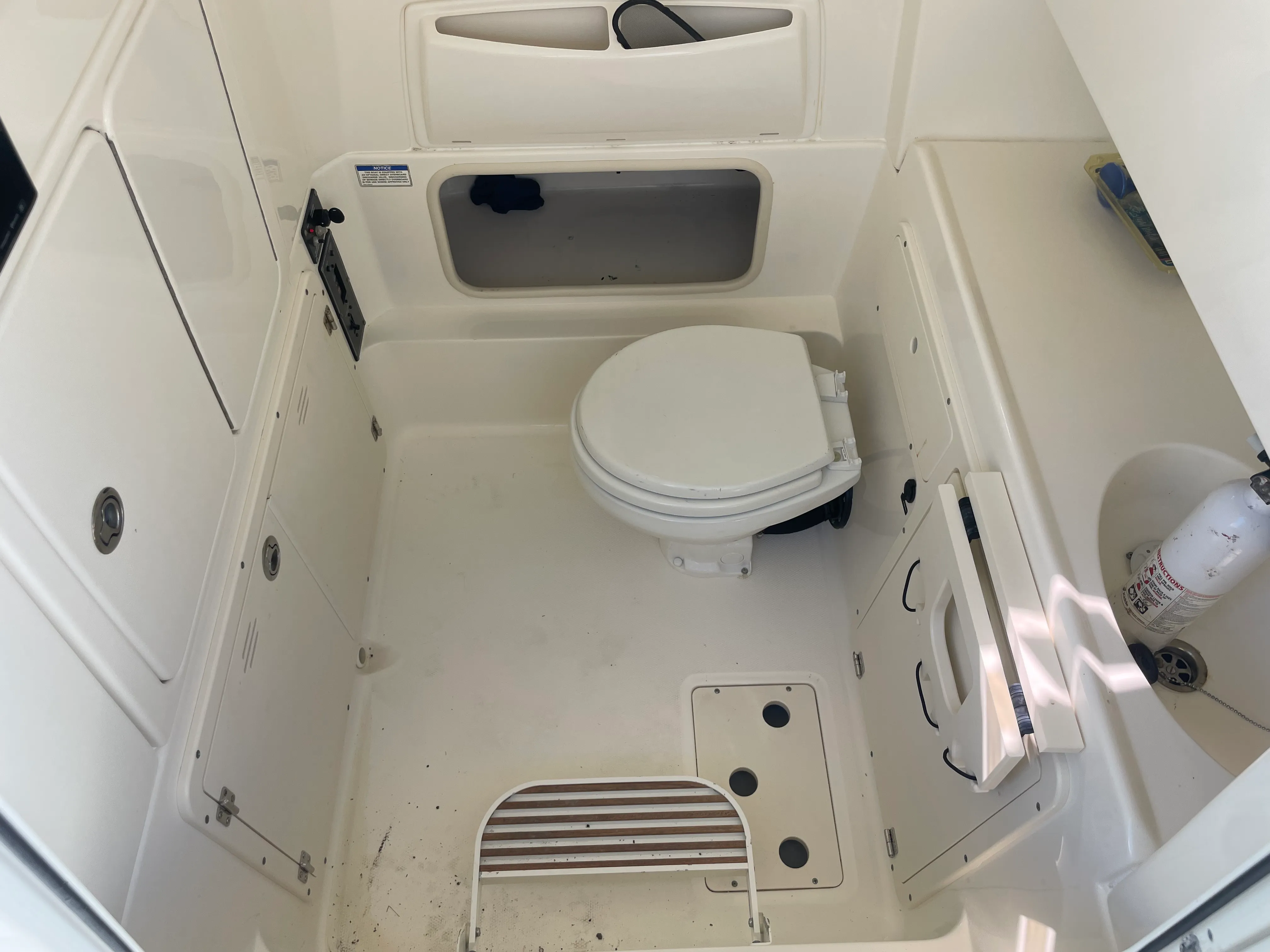 2013 Boston Whaler 320 OUTRAGE Image Thumbnail #13