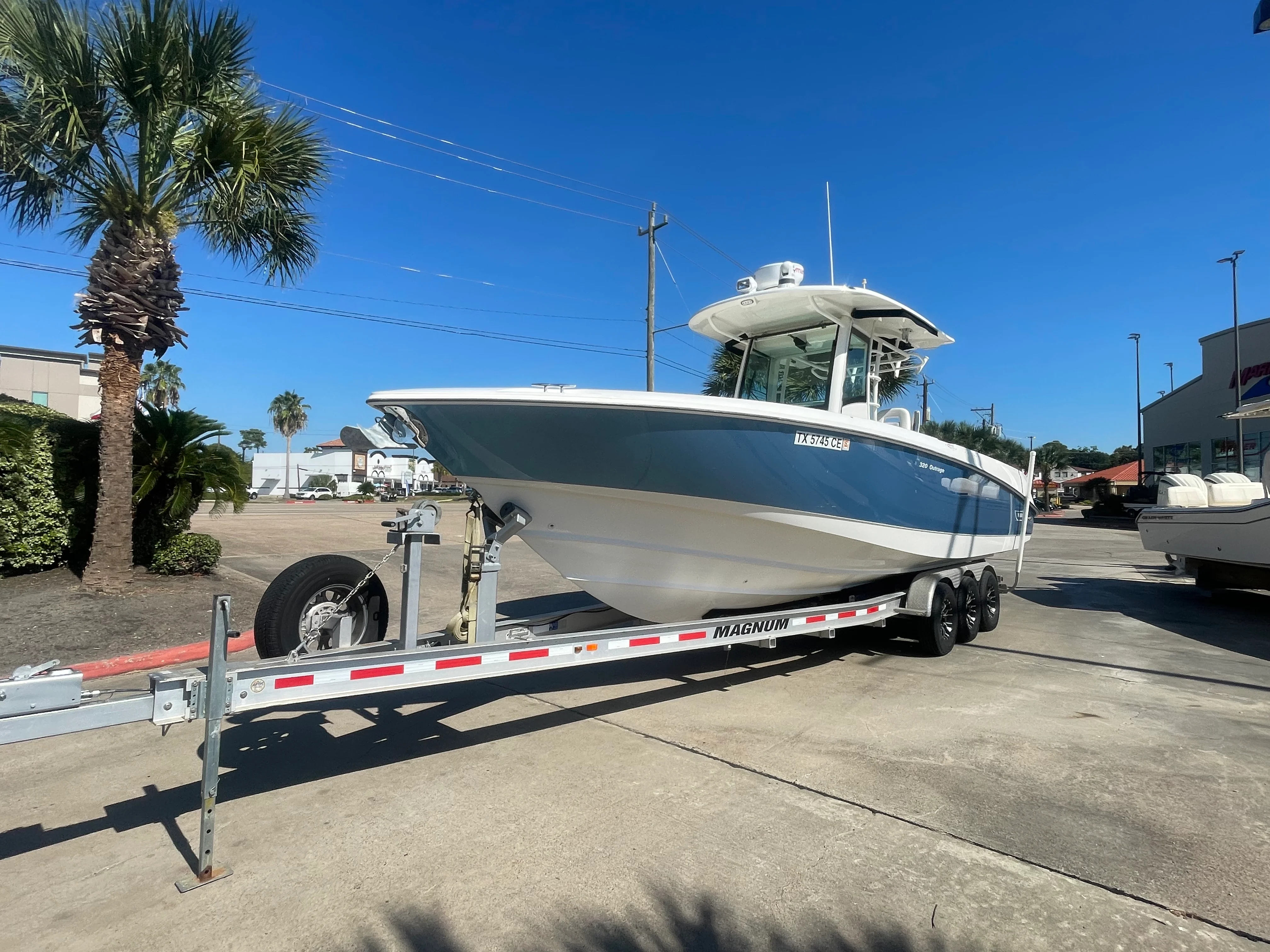 2013 Boston Whaler 320 OUTRAGE Image Thumbnail #2
