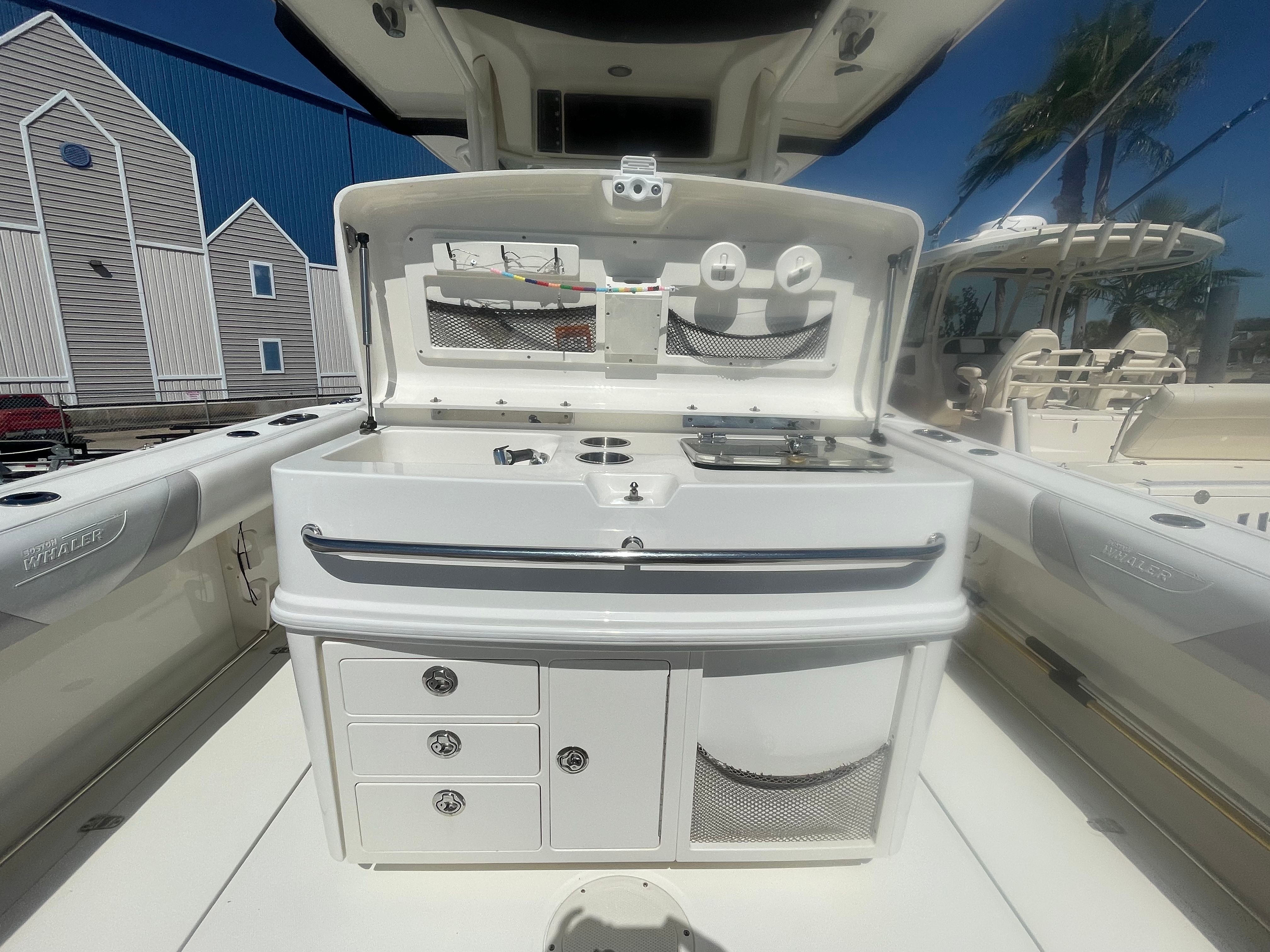 2013 Boston Whaler 320 OUTRAGE Image Thumbnail #30