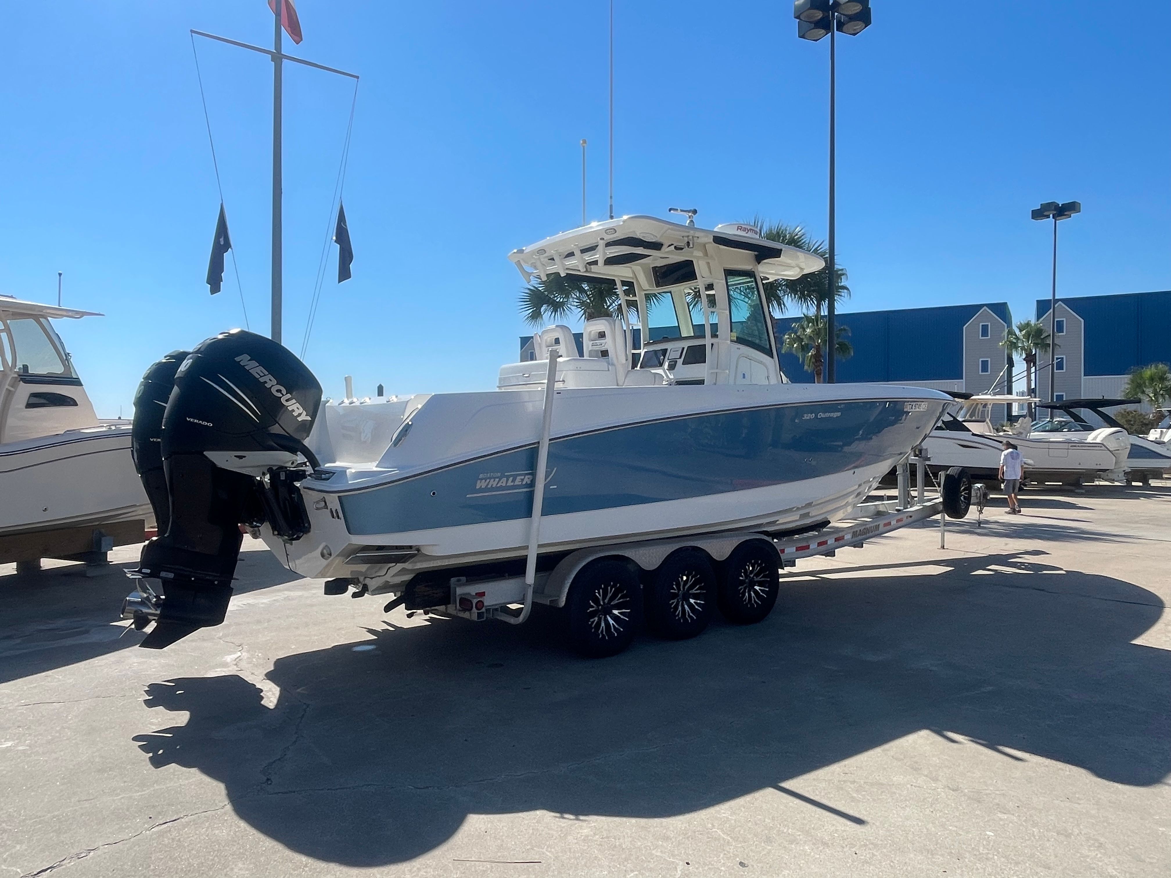 2013 Boston Whaler 320 OUTRAGE Image Thumbnail #5