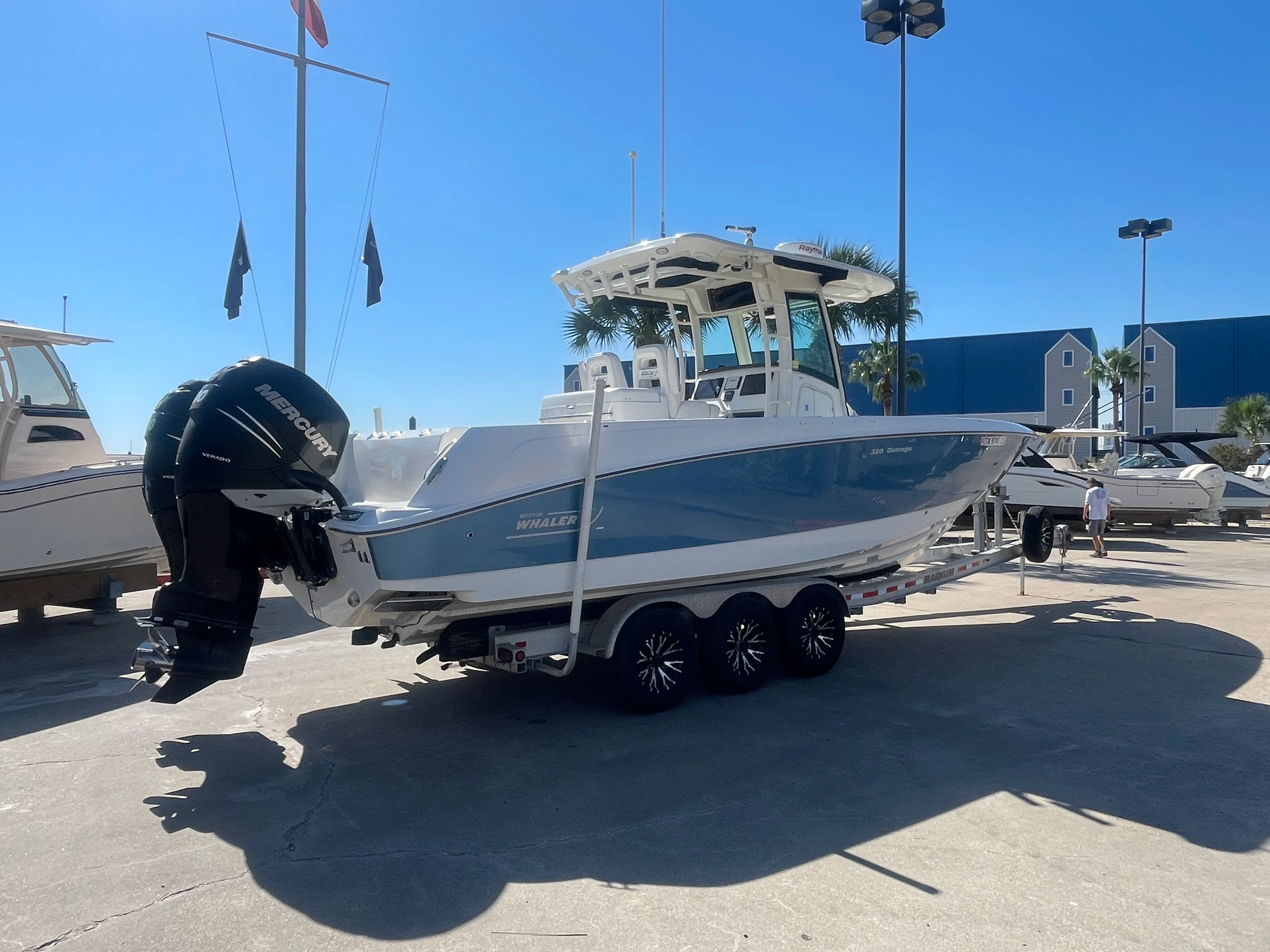 2013 Boston Whaler 320 OUTRAGE Image Thumbnail #5