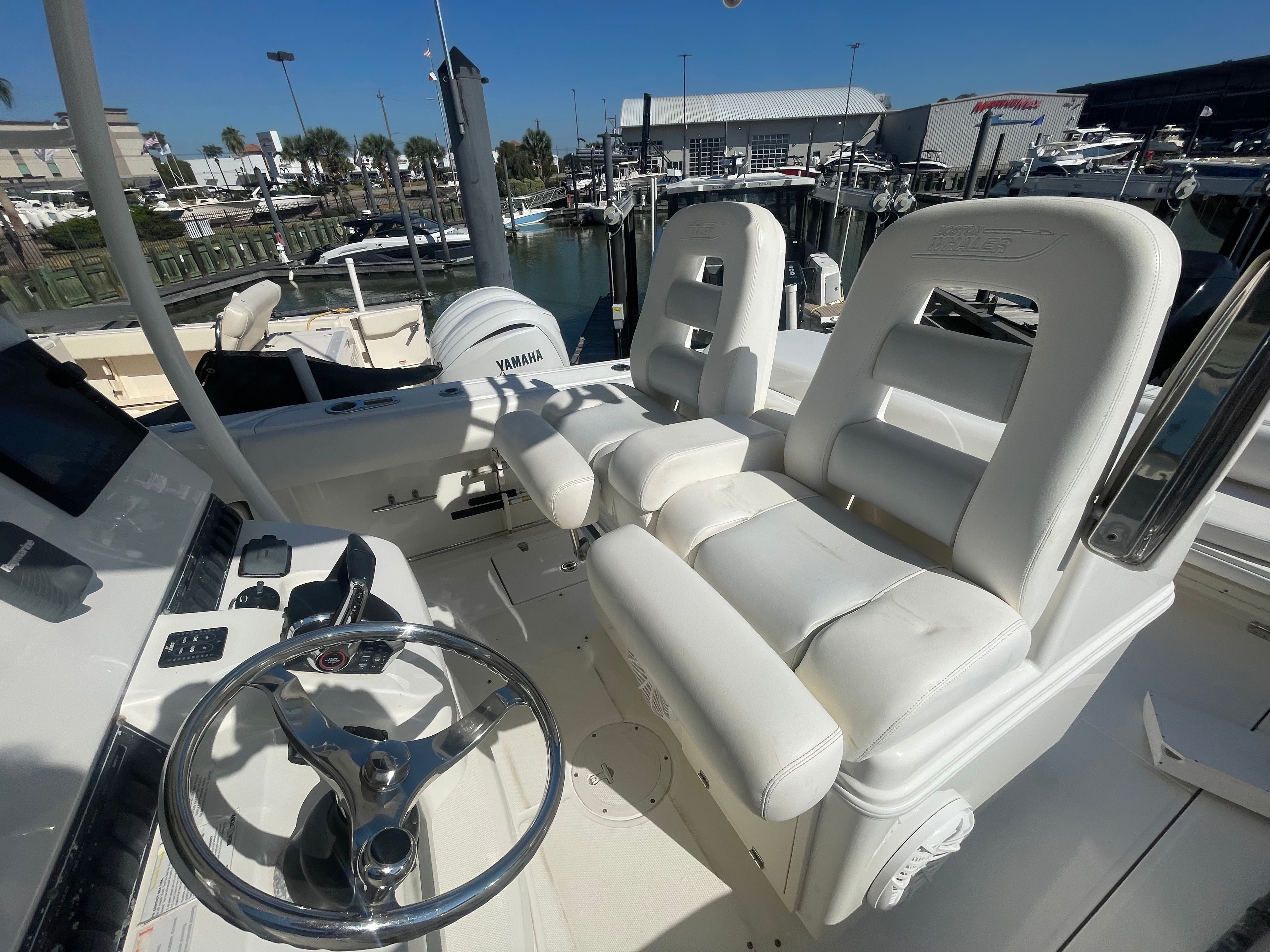 2013 Boston Whaler 320 OUTRAGE Image Thumbnail #20