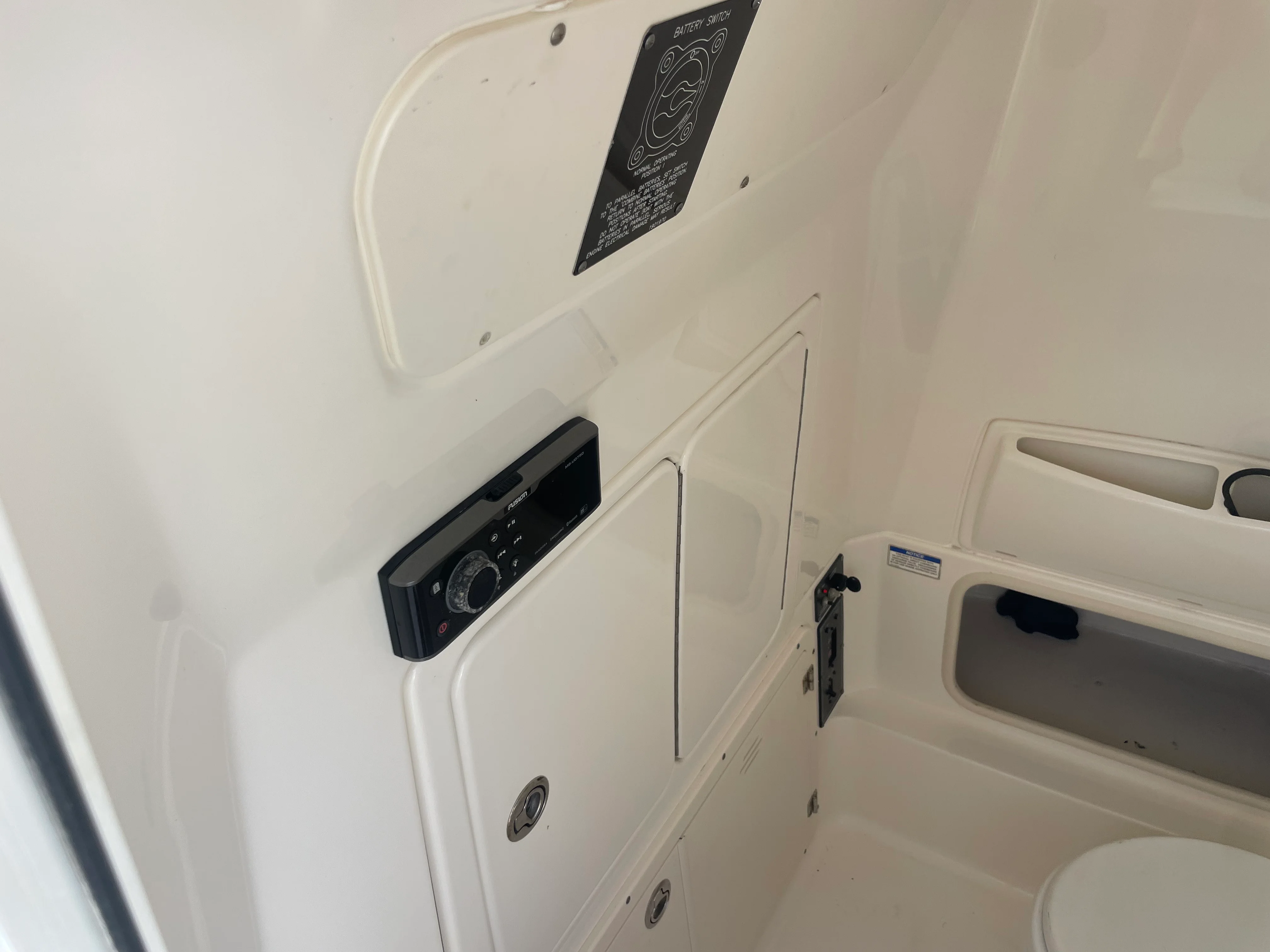 2013 Boston Whaler 320 OUTRAGE Image Thumbnail #14