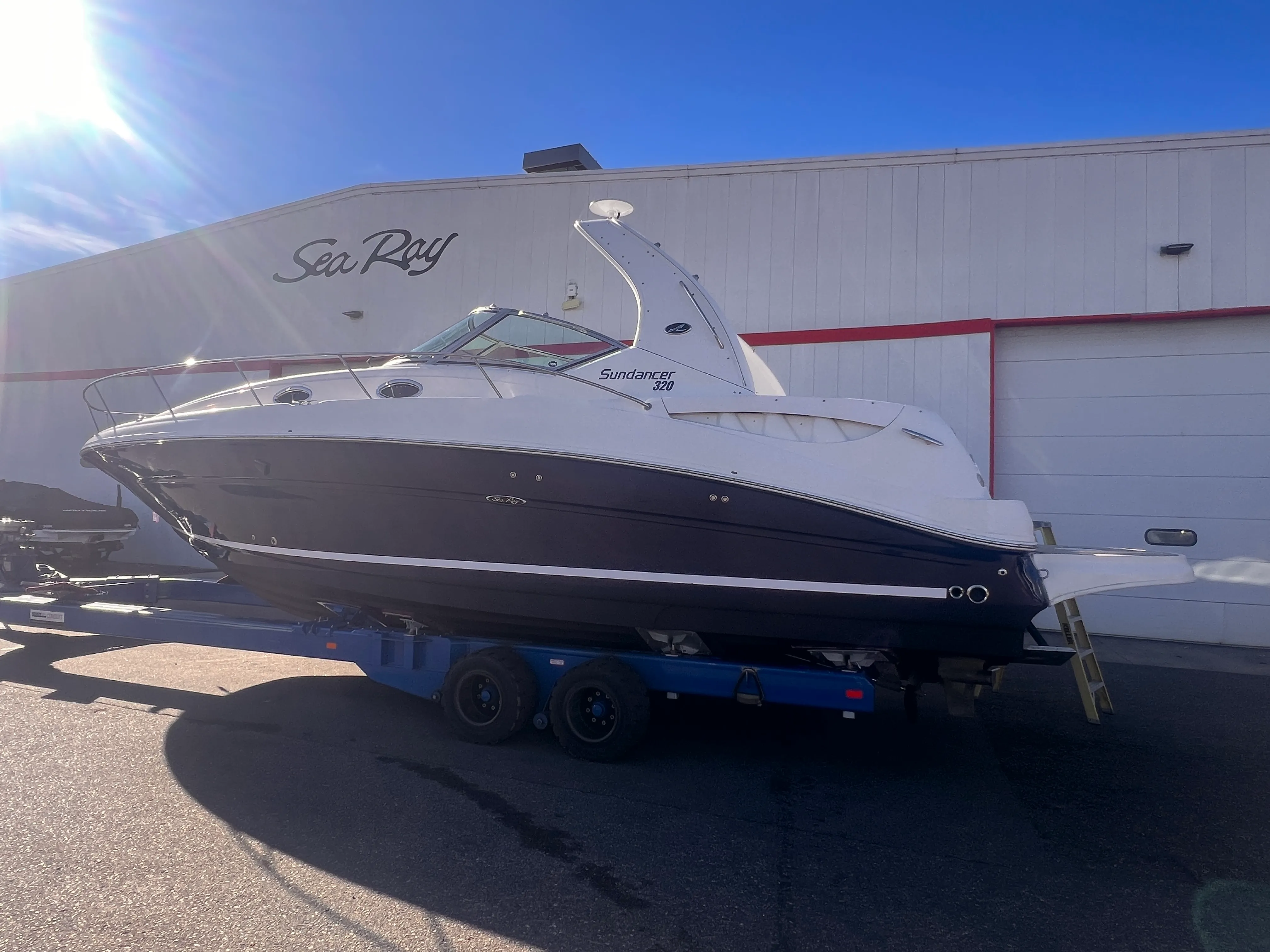 2006 Sea Ray 320 Sundancer Image Thumbnail #2