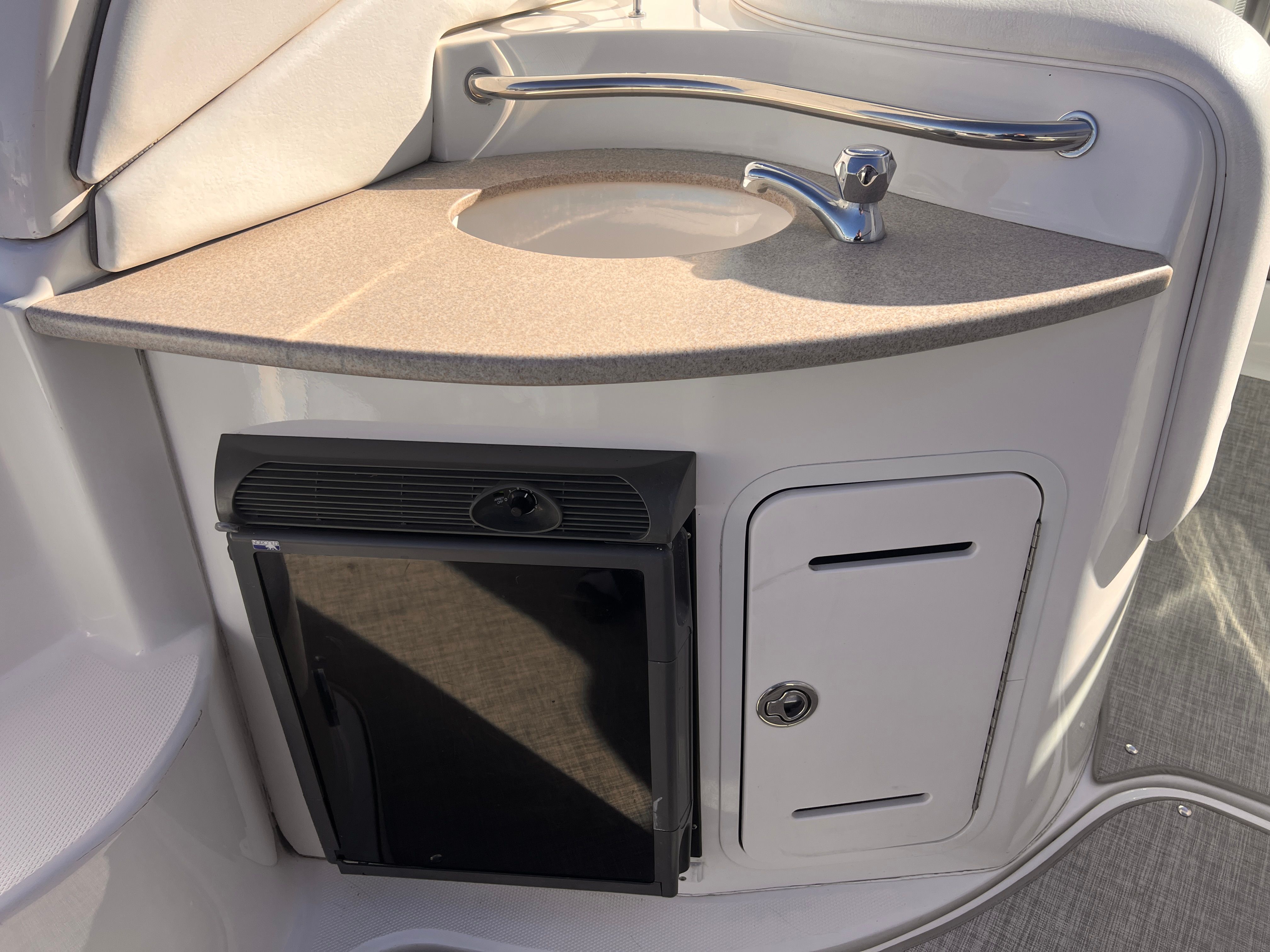 2006 Sea Ray 320 Sundancer Image Thumbnail #21