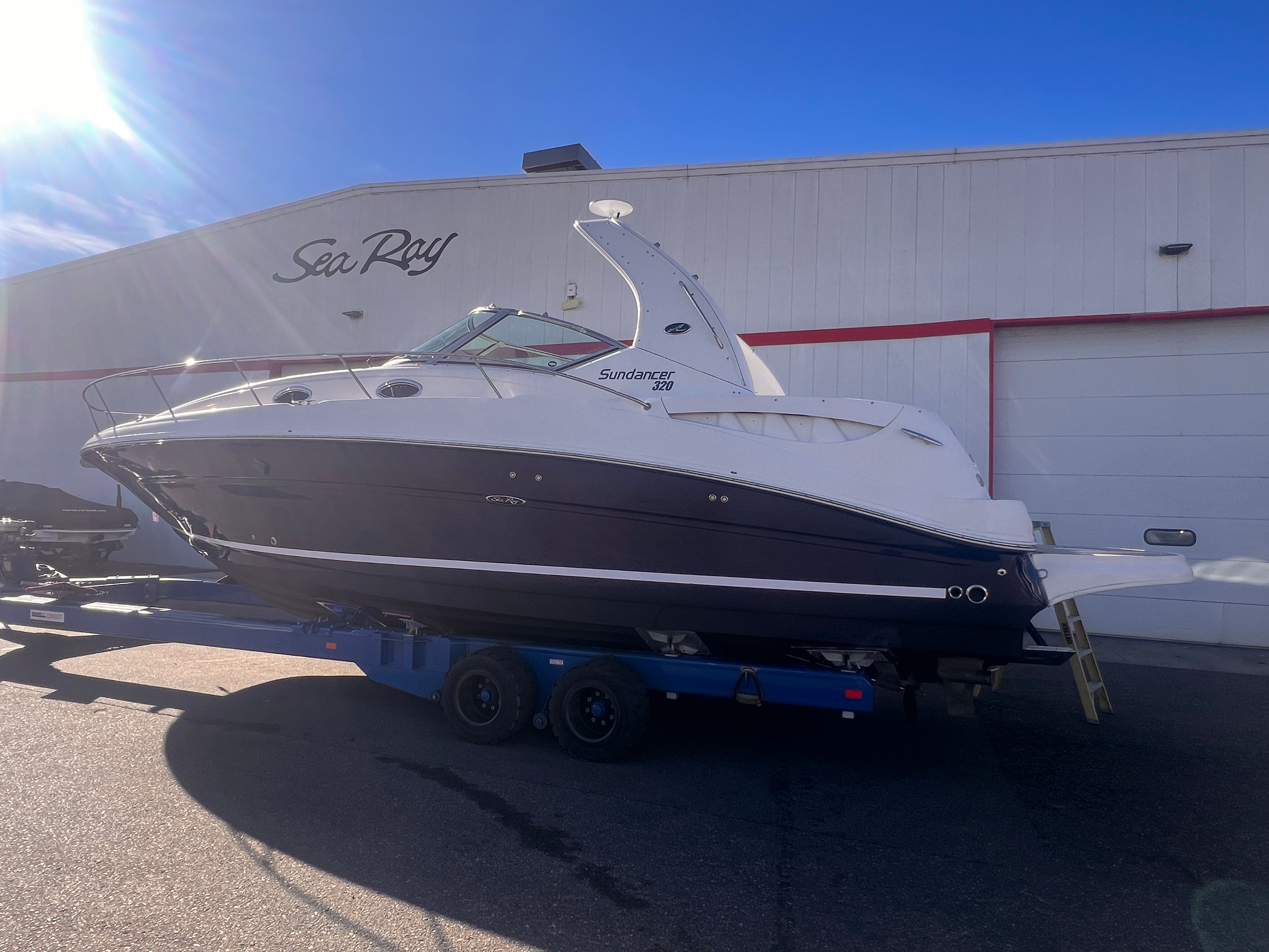 2006 Sea Ray 320 Sundancer Image Thumbnail #2