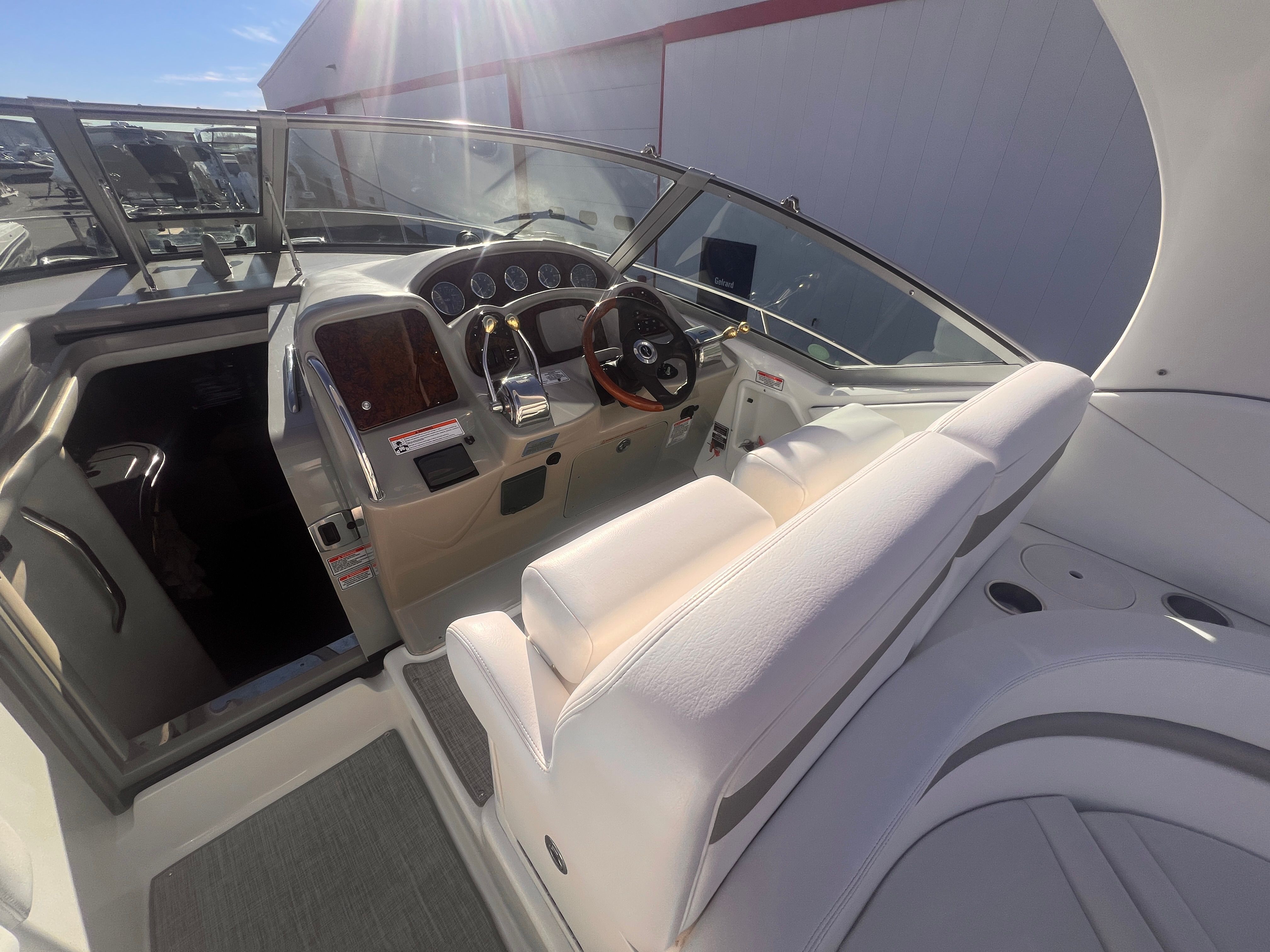 2006 Sea Ray 320 Sundancer Image Thumbnail #11