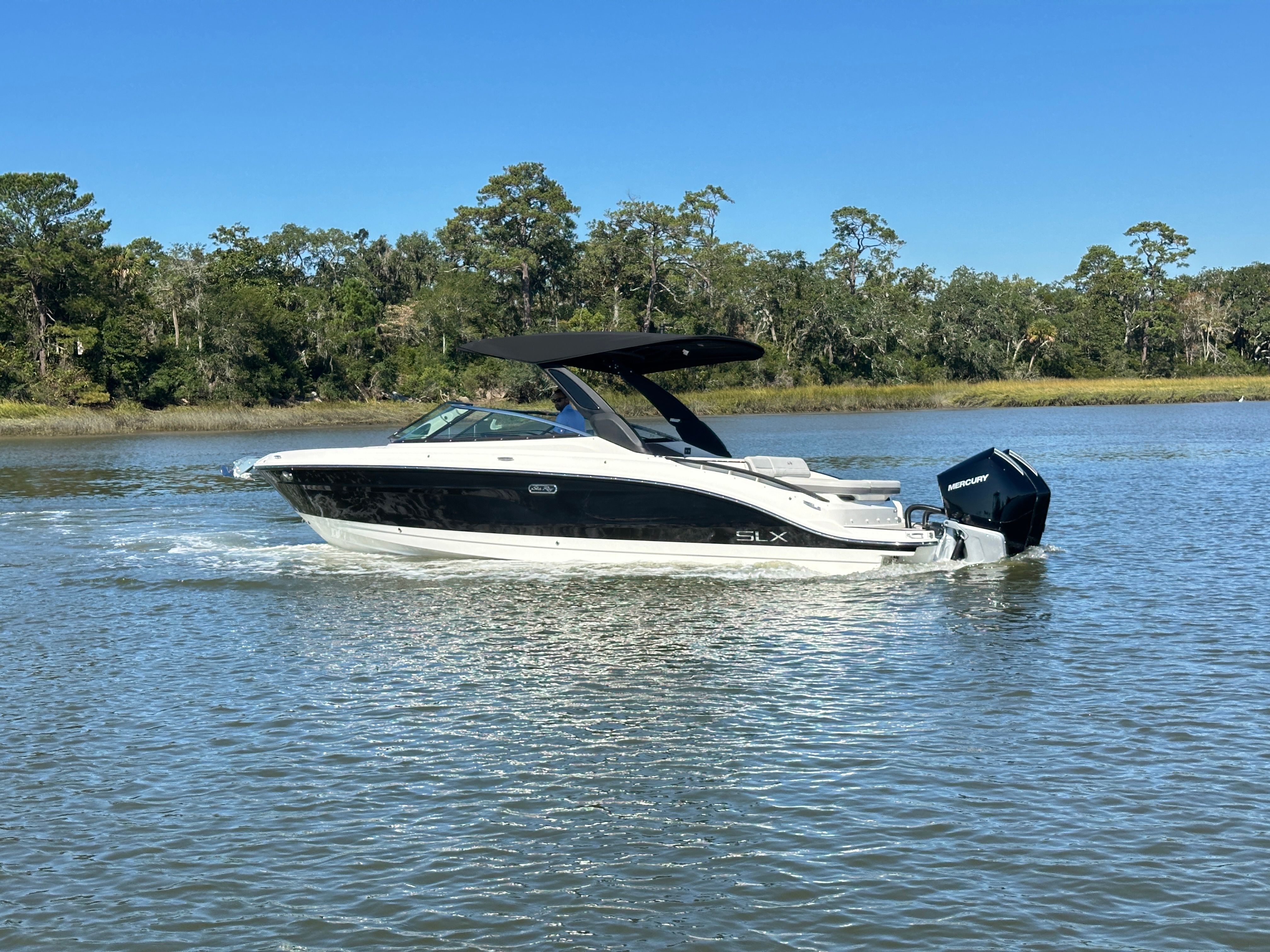 2026 Sea Ray SLX 280 Outboard Image Thumbnail #13