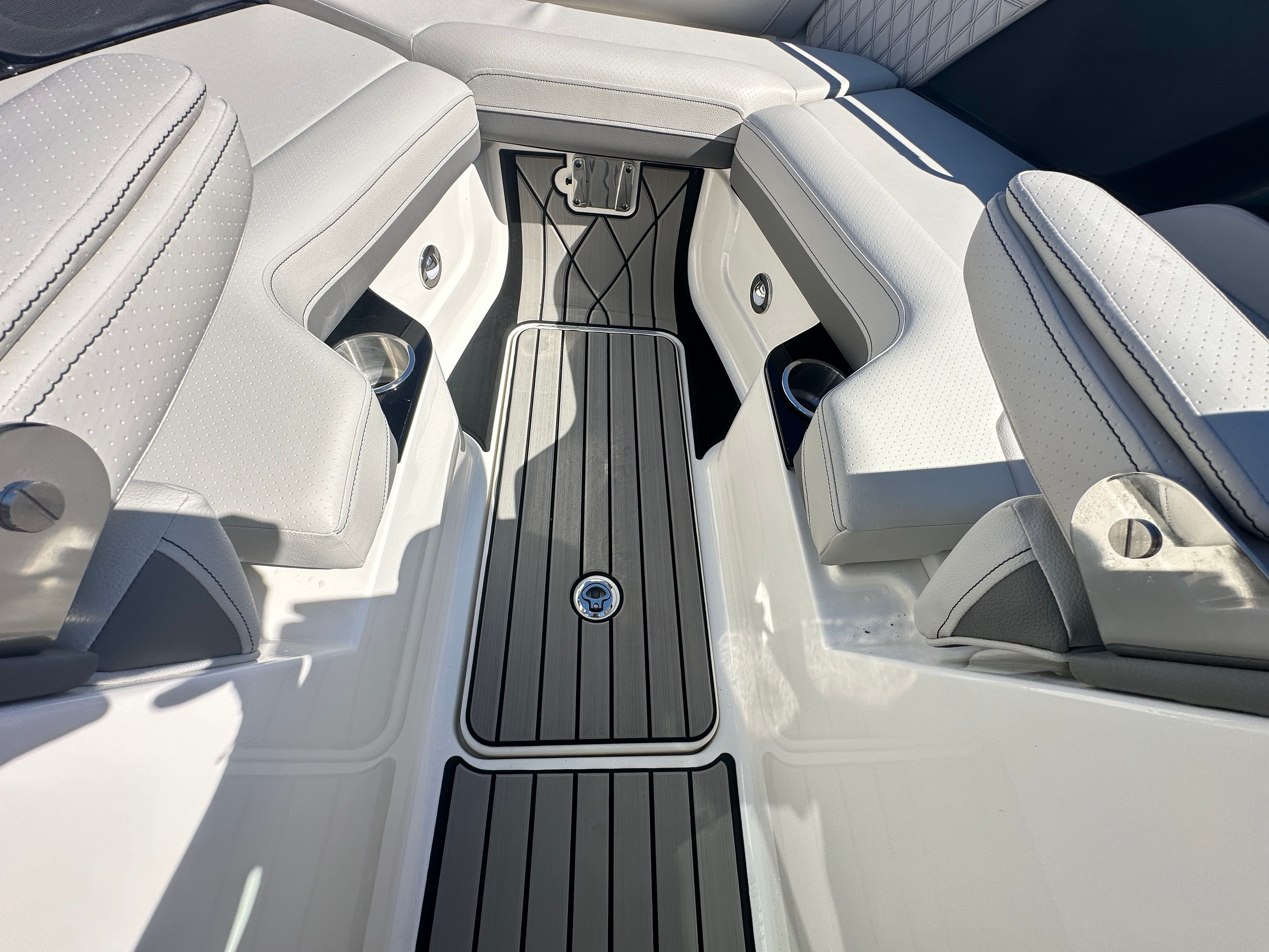 2026 Sea Ray SLX 280 Outboard Image Thumbnail #20