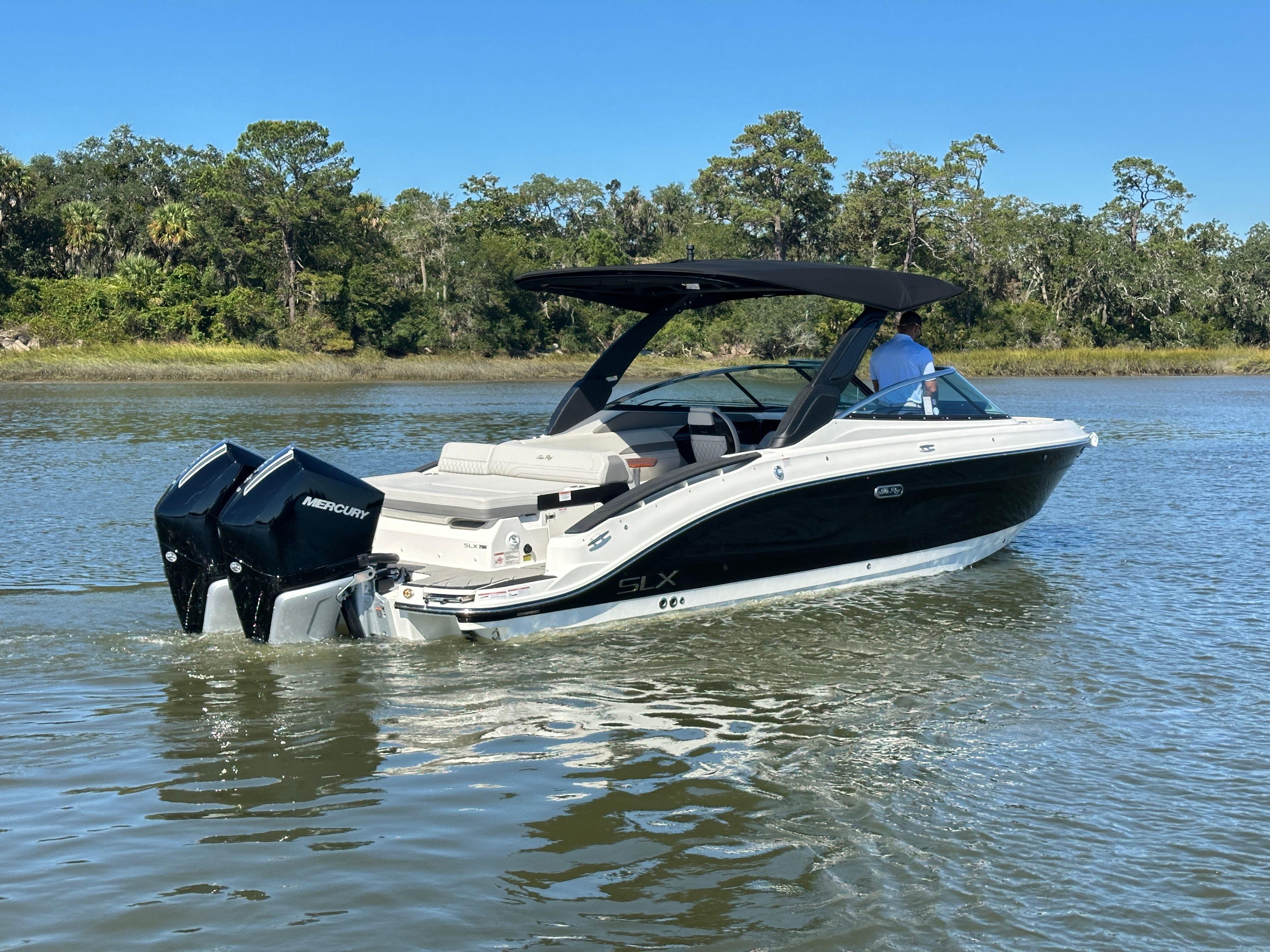 2026 Sea Ray SLX 280 Outboard Image Thumbnail #7