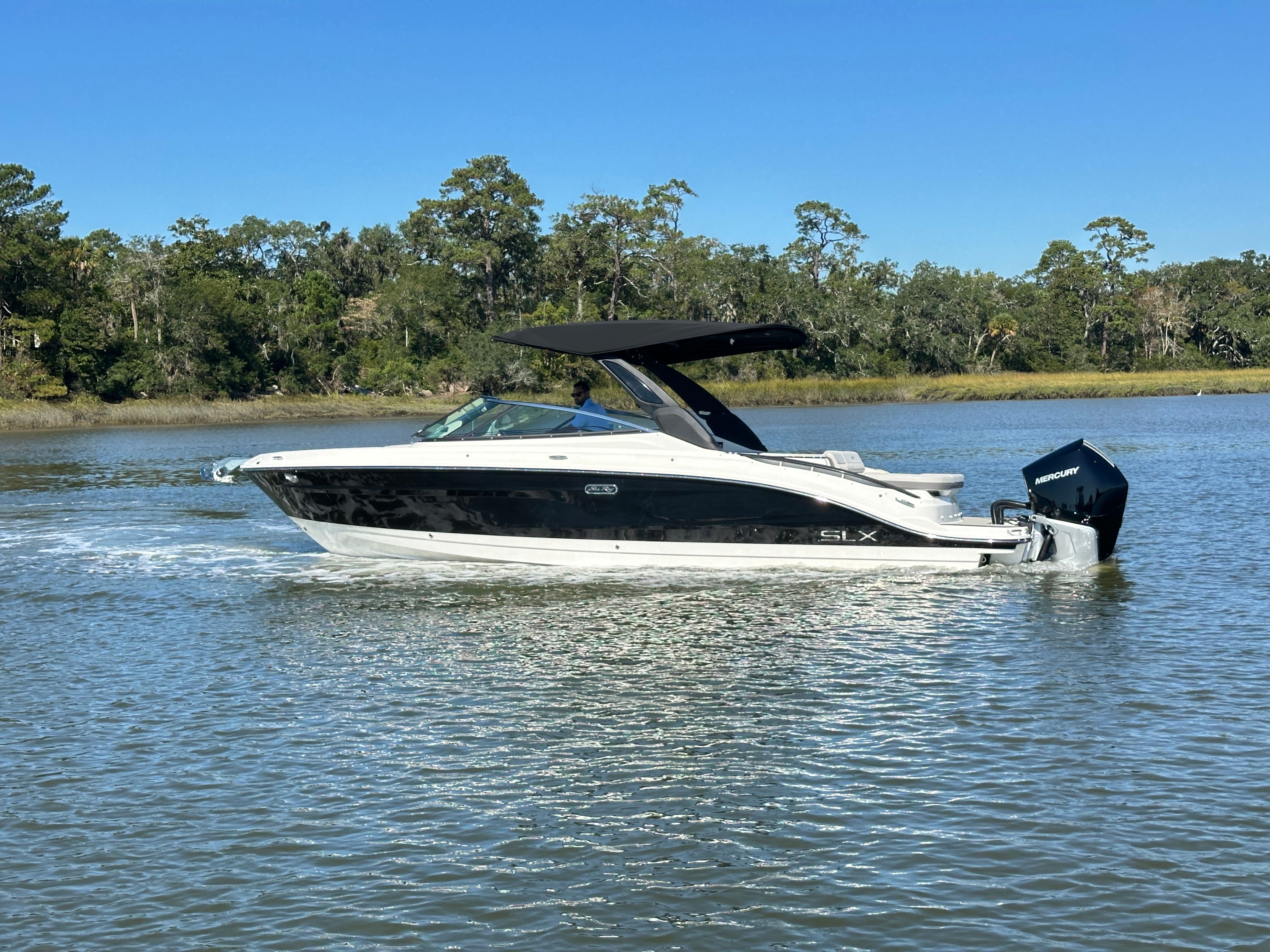 2026 Sea Ray SLX 280 Outboard Image Thumbnail #14