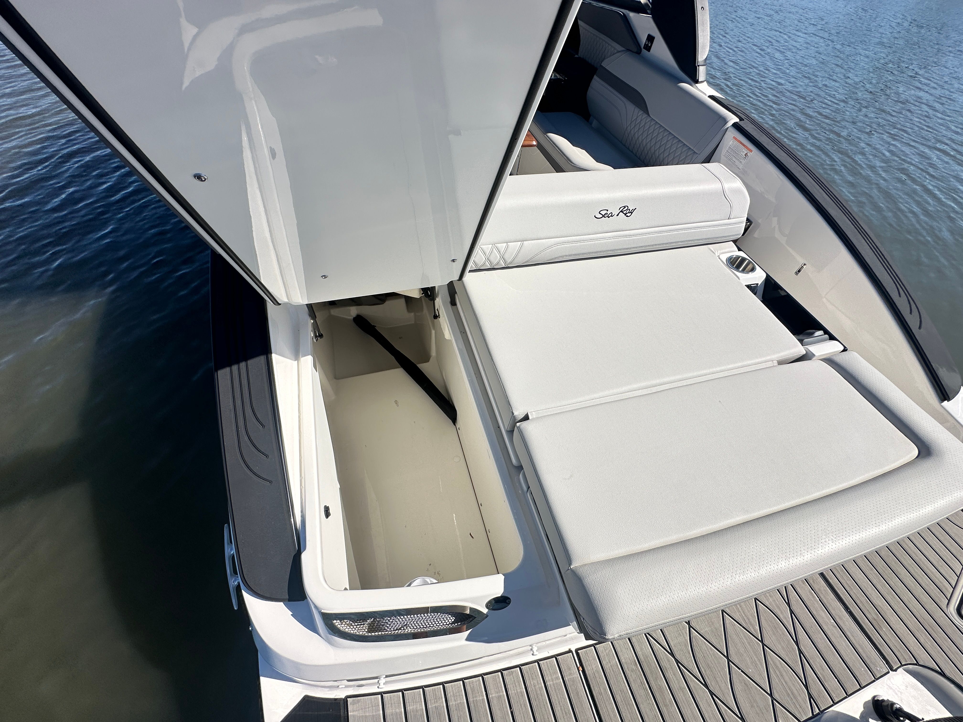 2026 Sea Ray SLX 280 Outboard Image Thumbnail #46