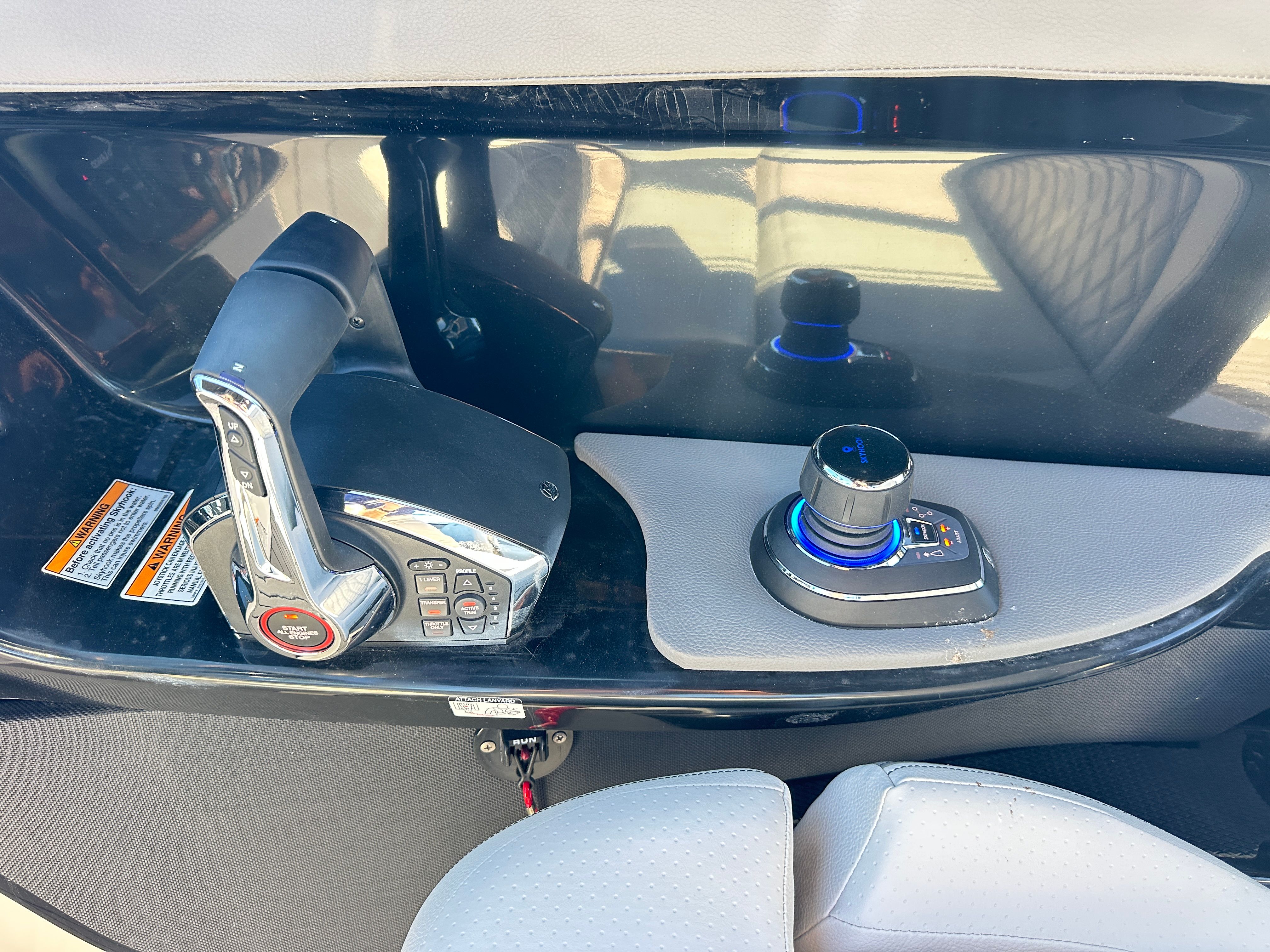 2026 Sea Ray SLX 280 Outboard Image Thumbnail #32