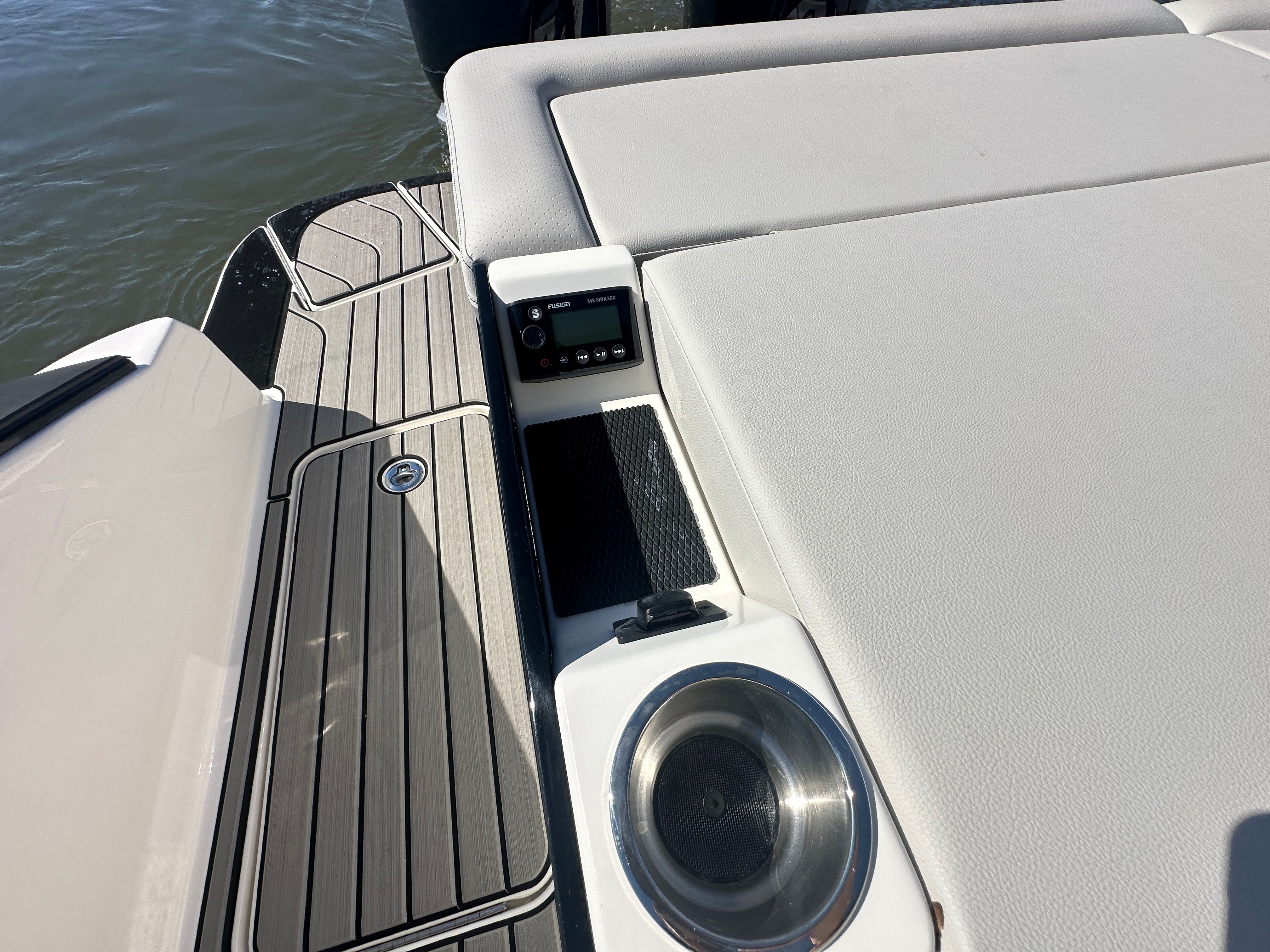 2026 Sea Ray SLX 280 Outboard Image Thumbnail #43