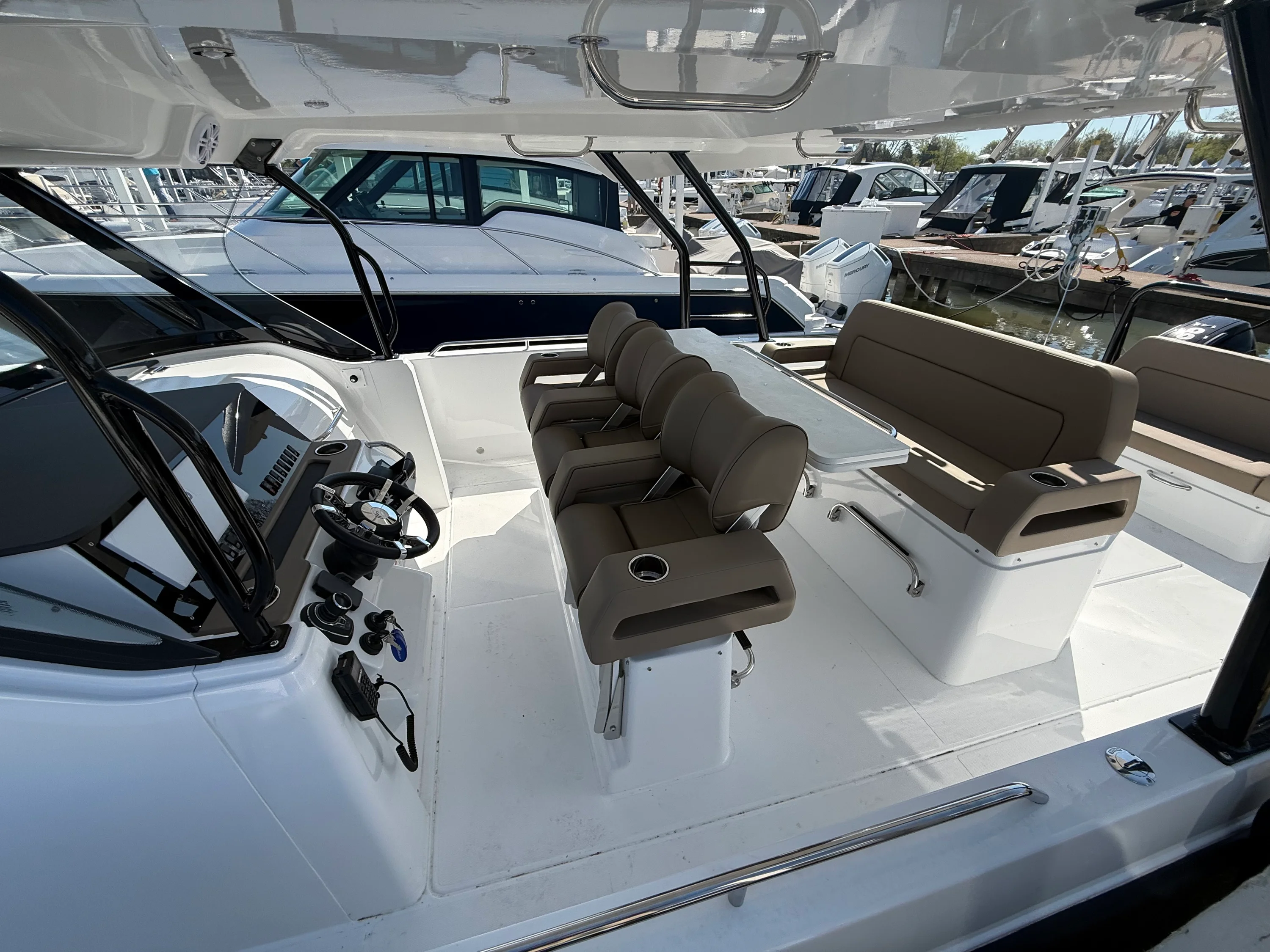 2026 Cruisers Yachts 38 VTR Image Thumbnail #5