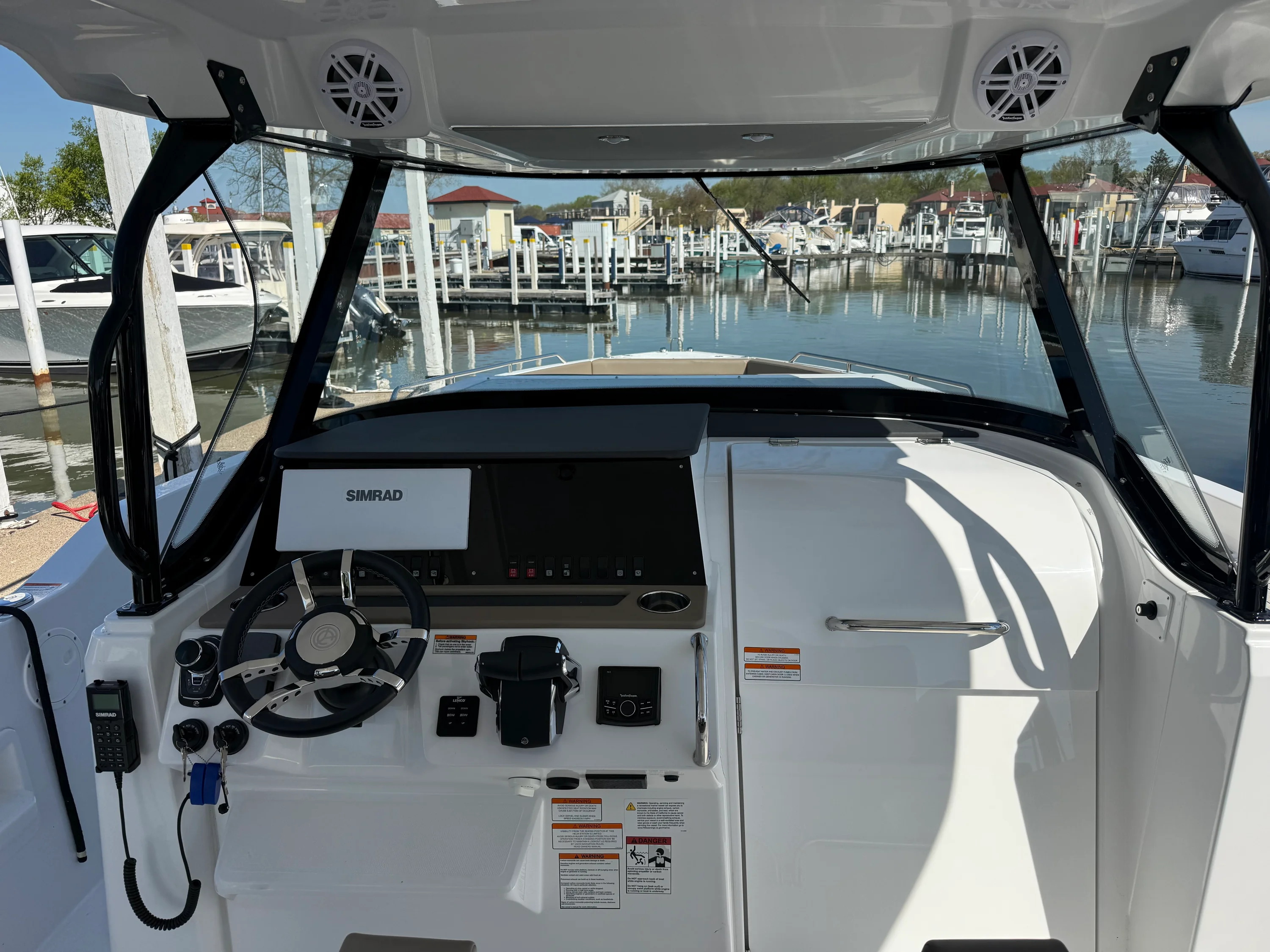 2026 Cruisers Yachts 38 VTR Image Thumbnail #9