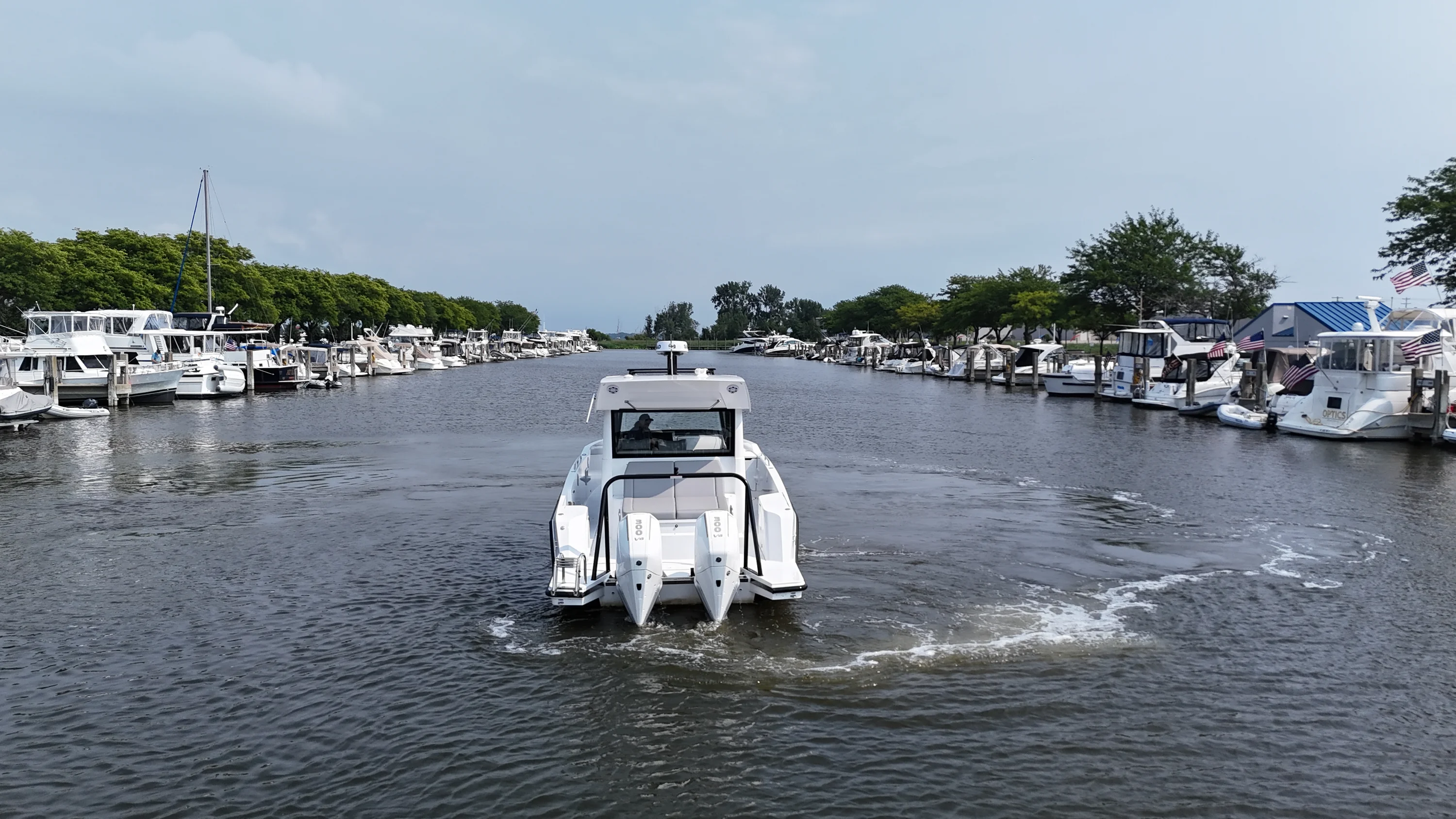 2026 Cruisers Yachts 38 VTR EC Image Thumbnail #6