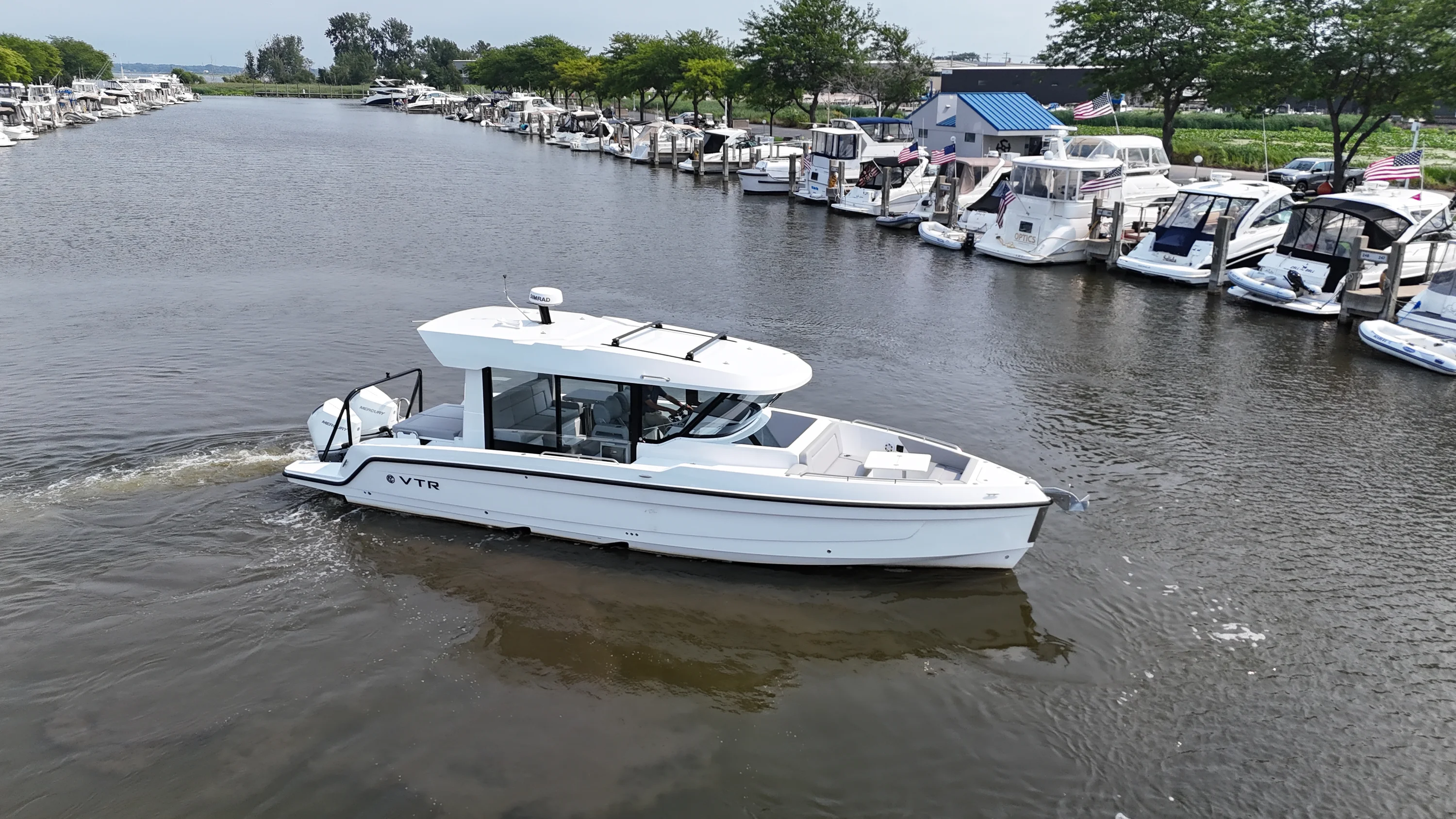 2026 Cruisers Yachts 38 VTR EC Image Thumbnail #1